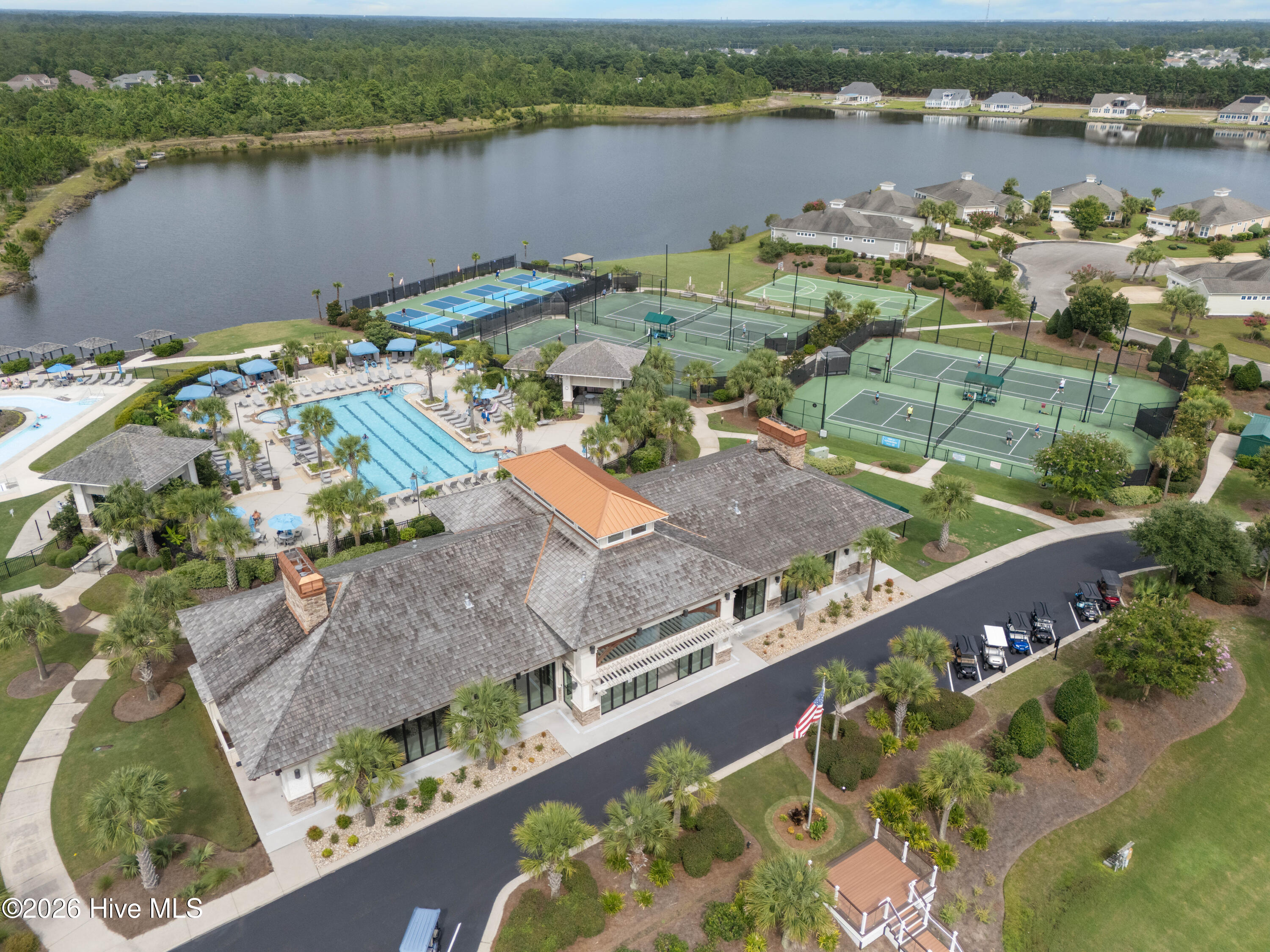 100565162 | Photo 86