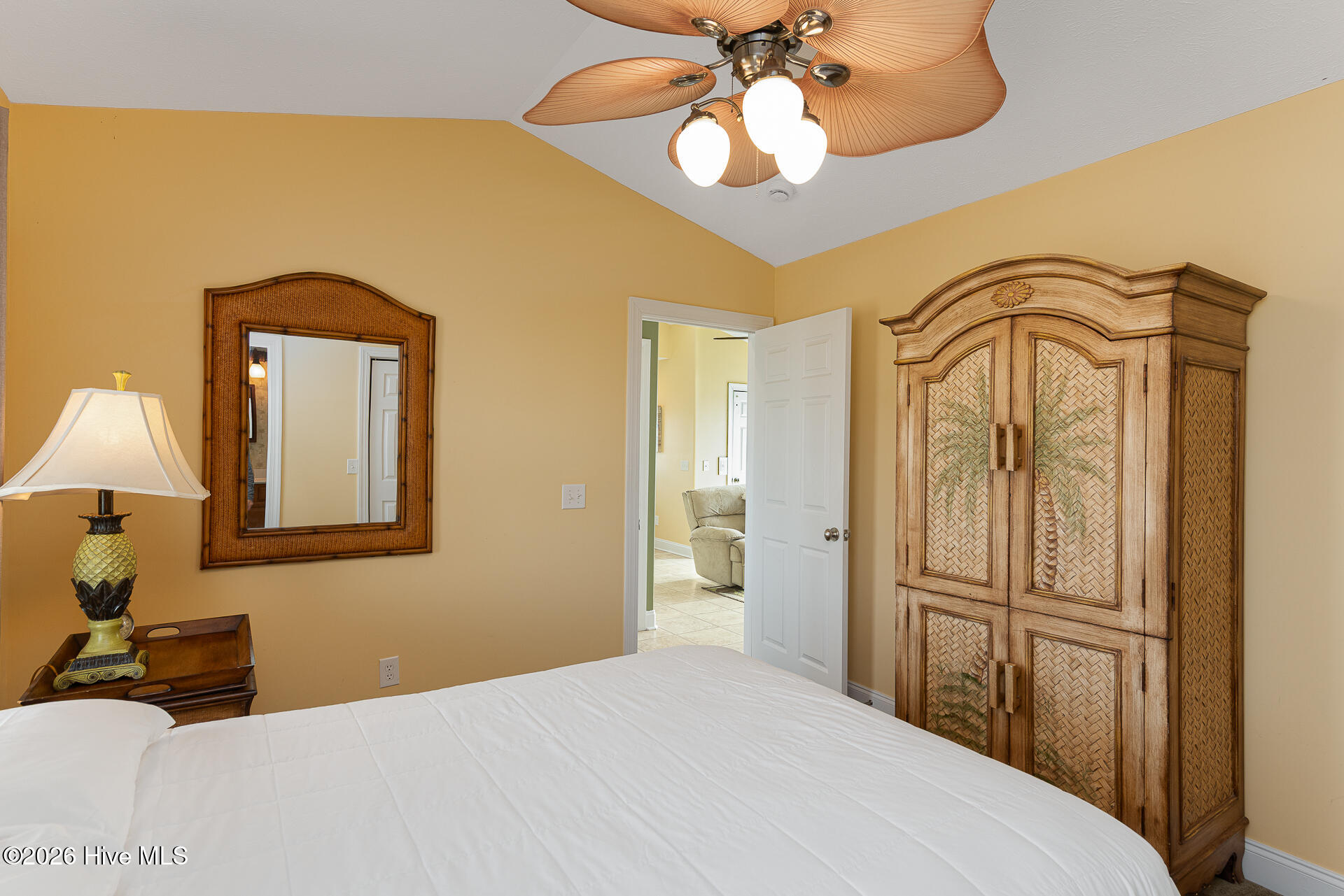 100558758 | Photo 35