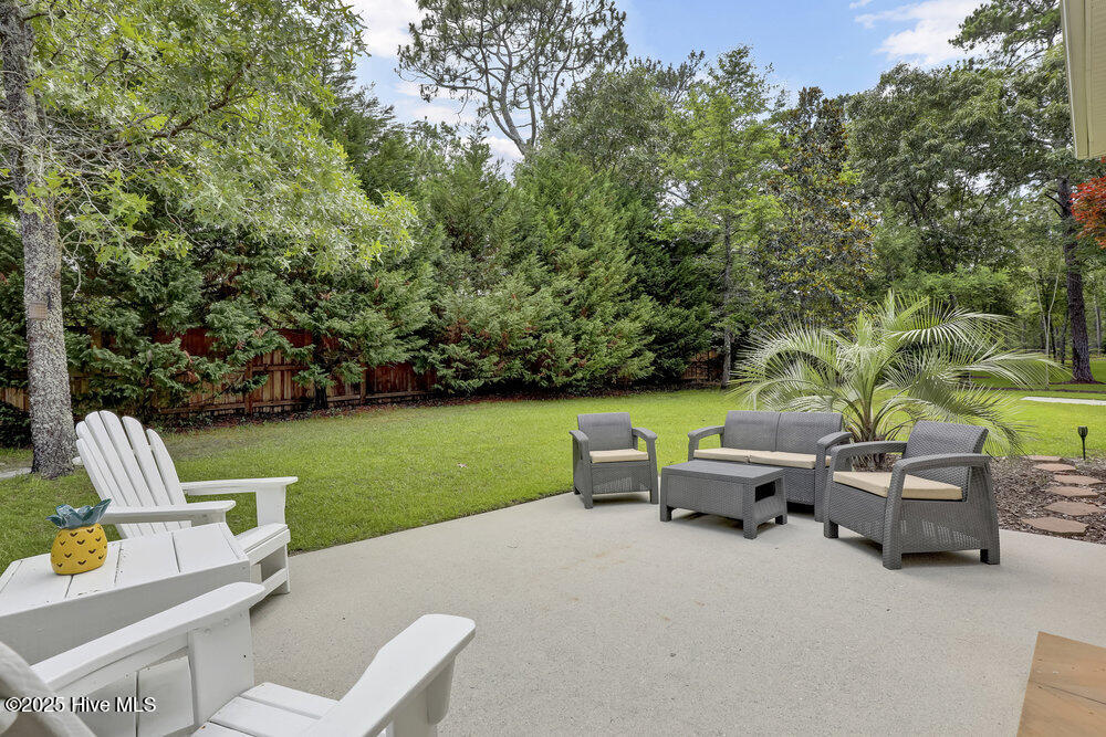 100513085 | Photo 44