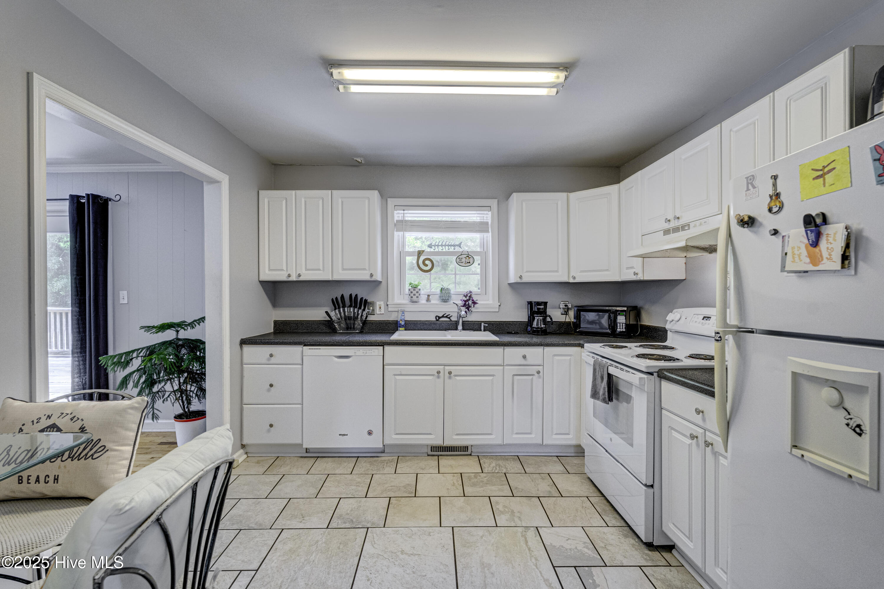 100525965 | Photo 16