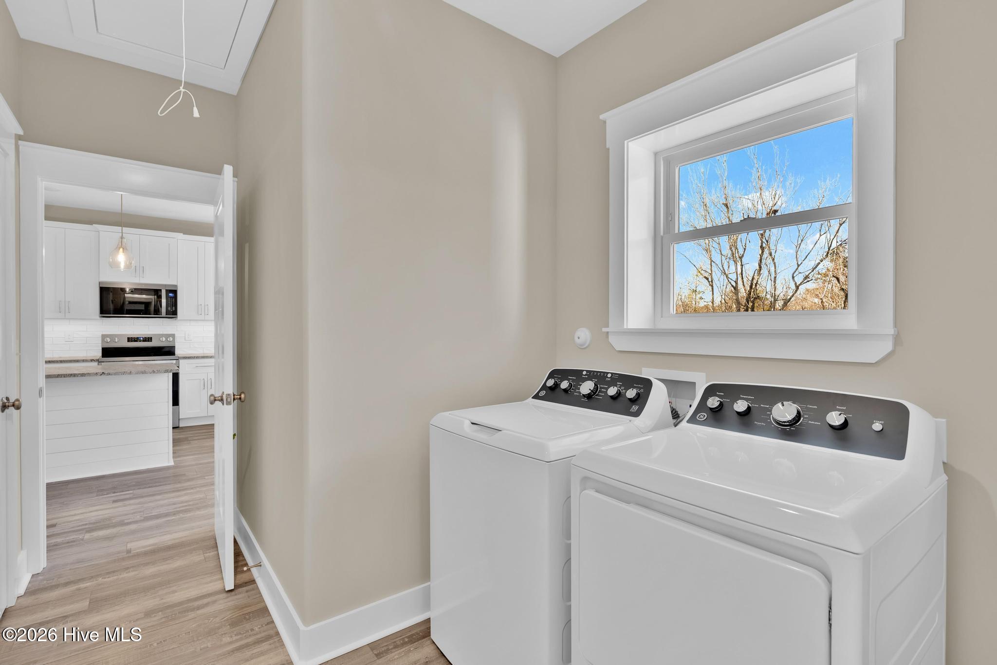 100547277 | Photo 17