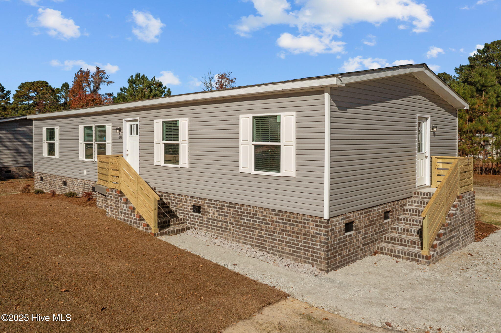 <p>Featured Listings</p>