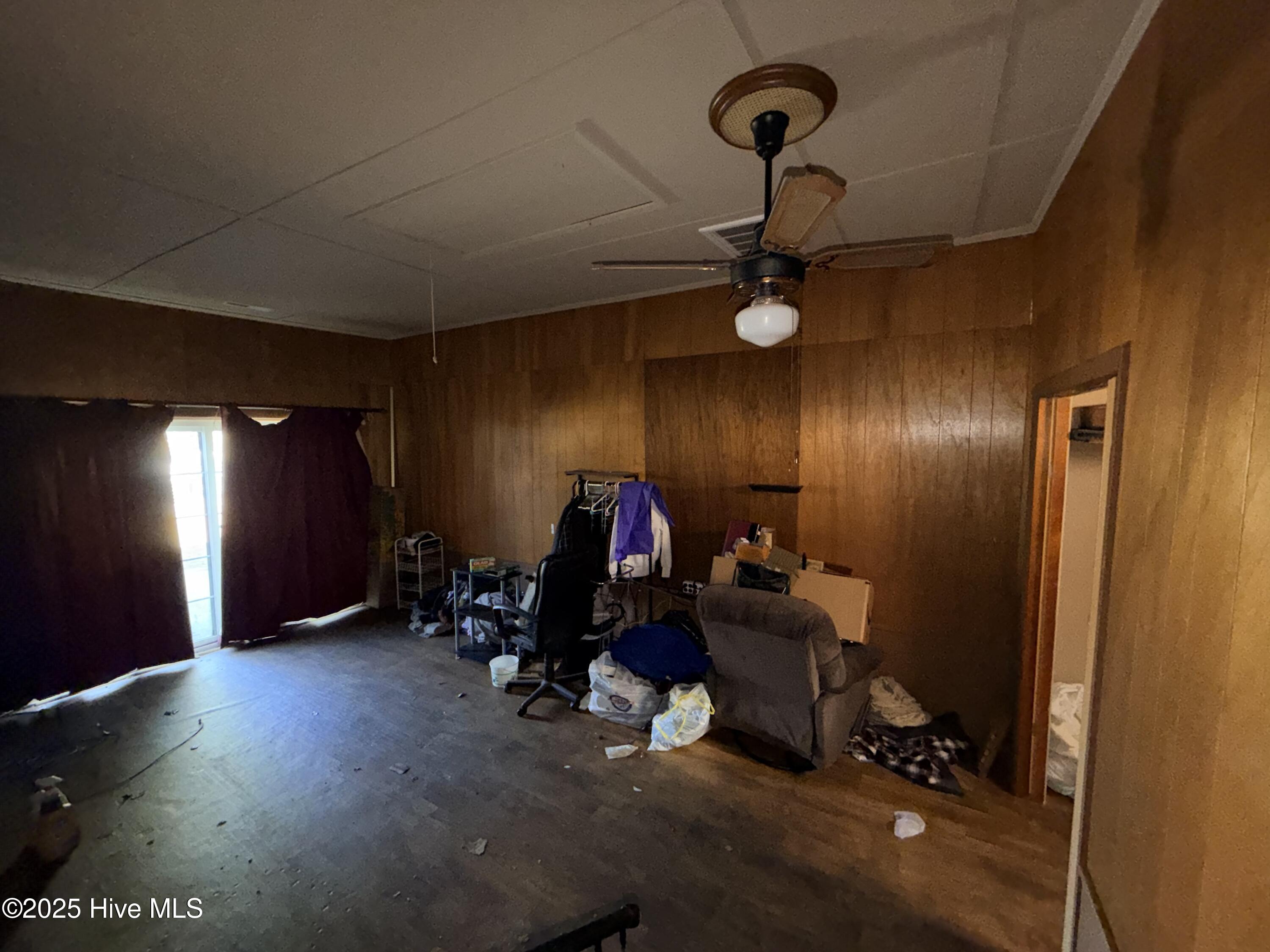 100546898 | Photo 13