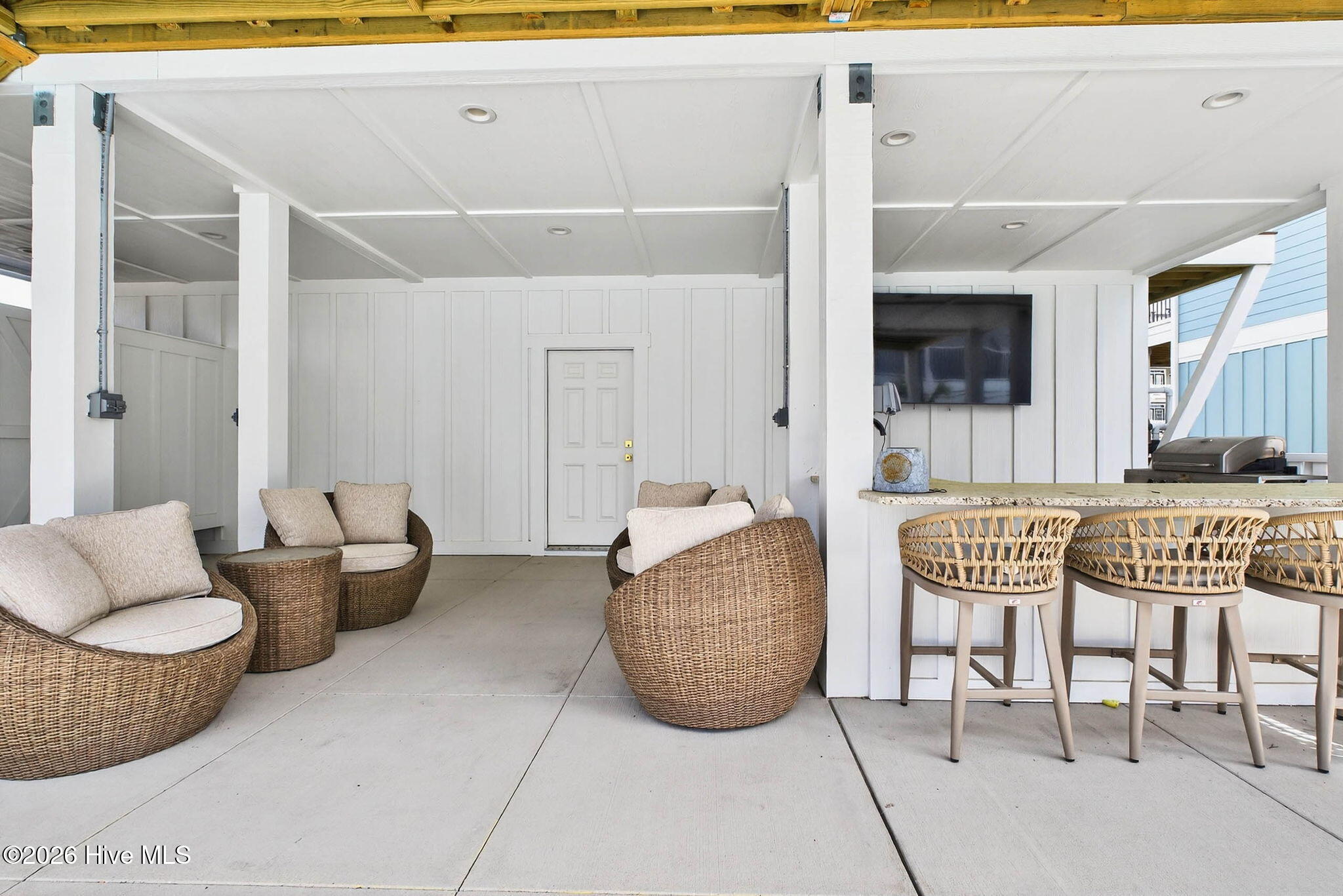 100560531 | Photo 43