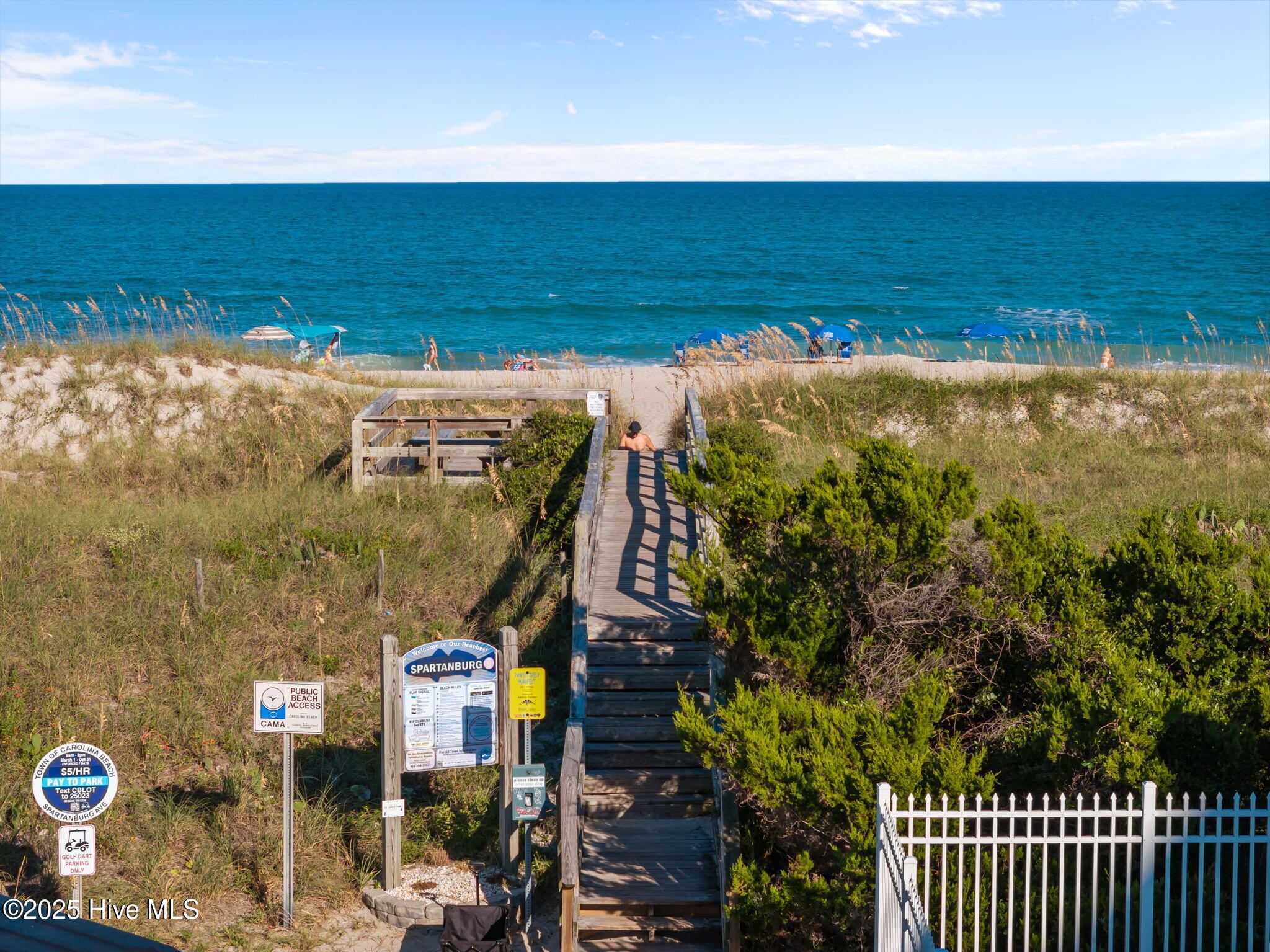 100570522 | Photo 53