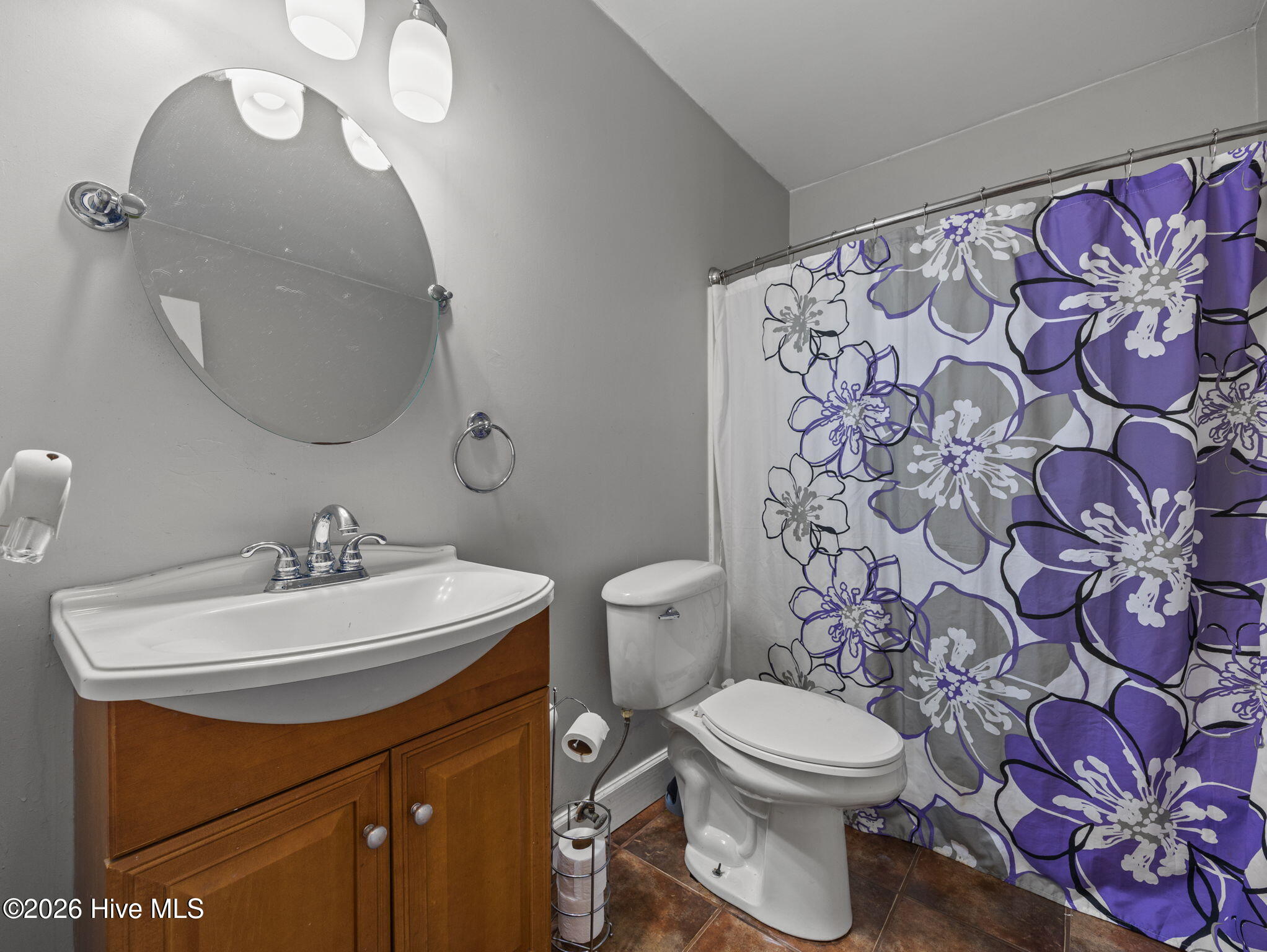 100570195 | Photo 22