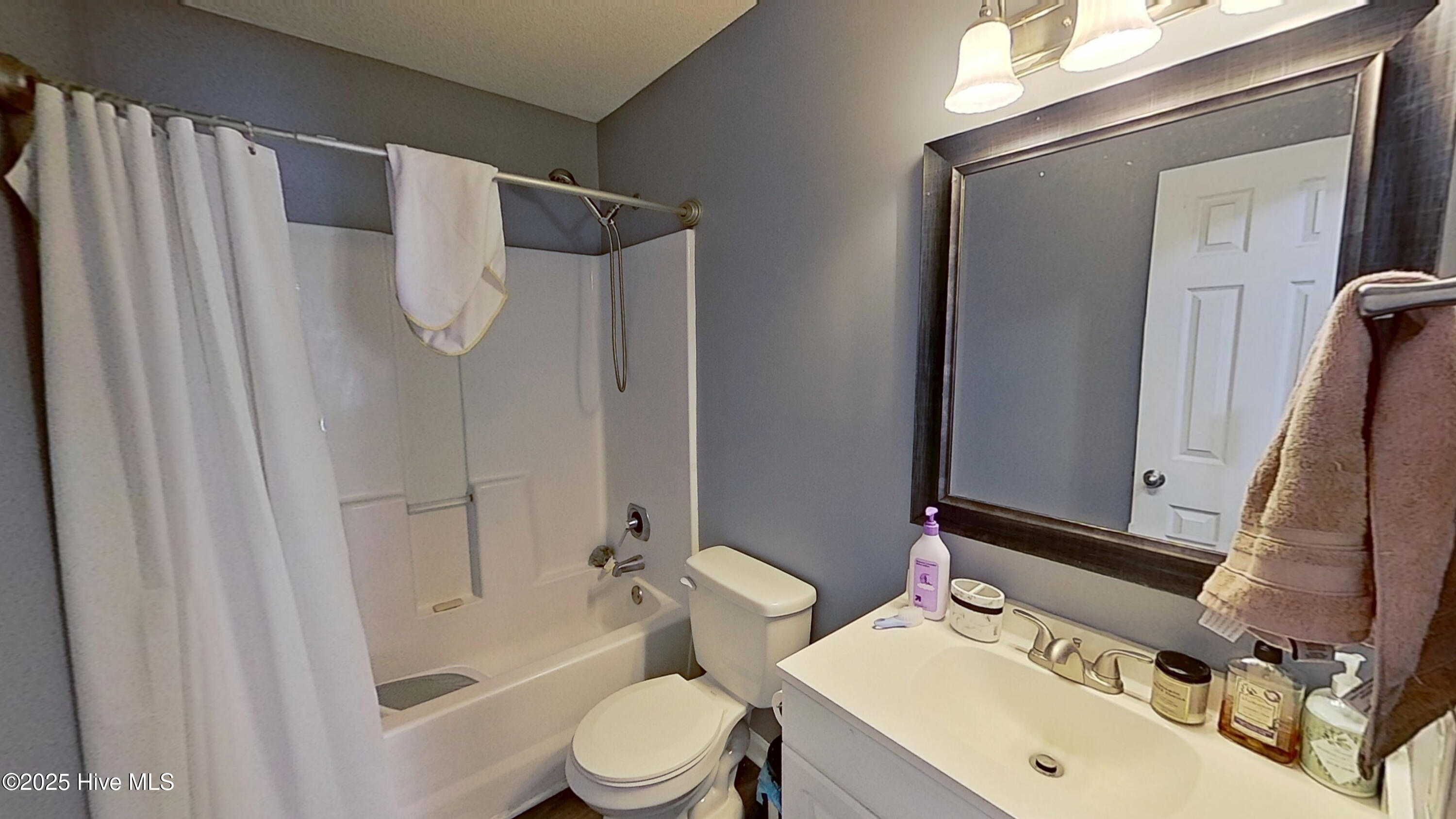 100558517 | Photo 15