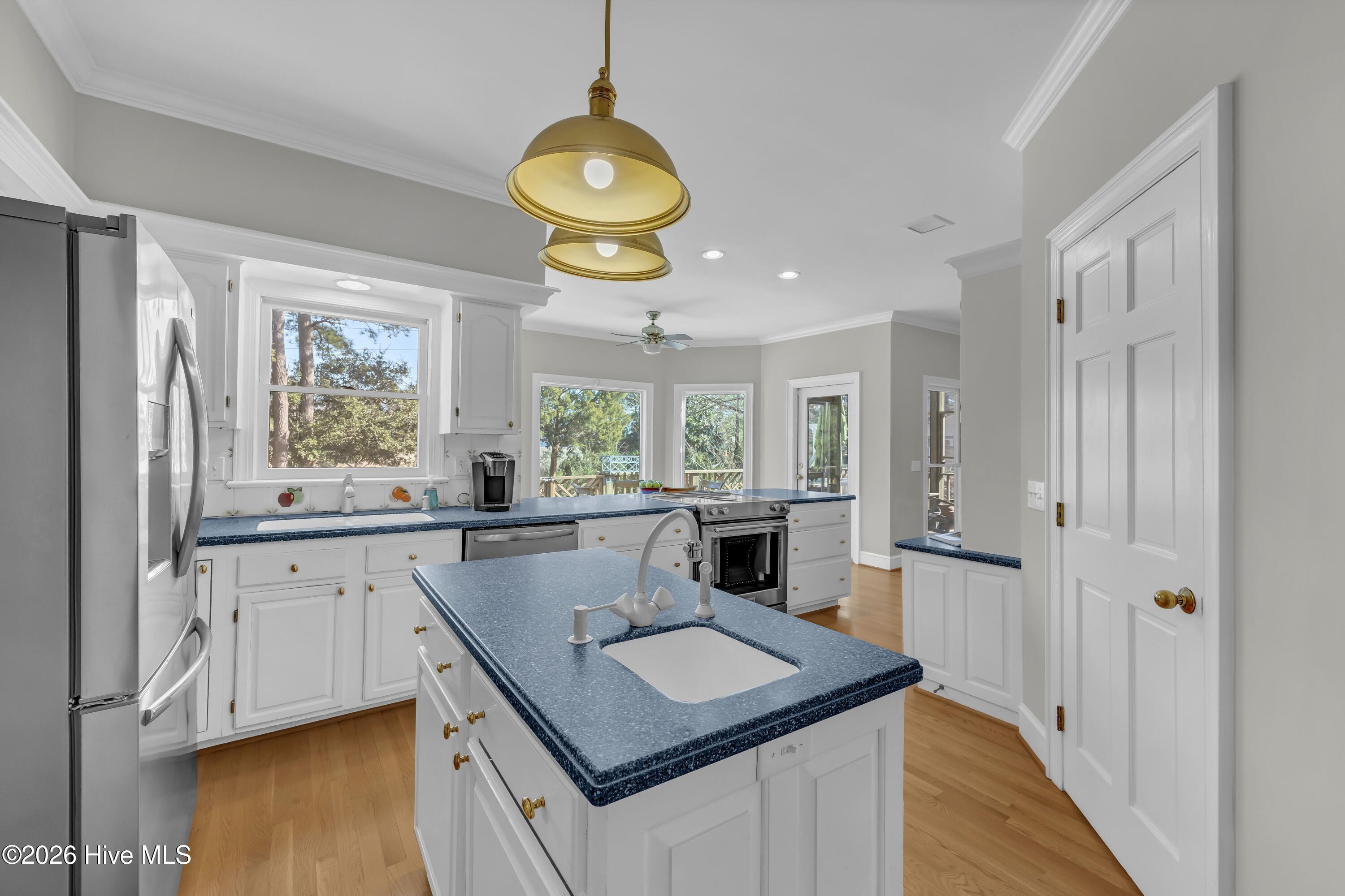 100554462 | Photo 20