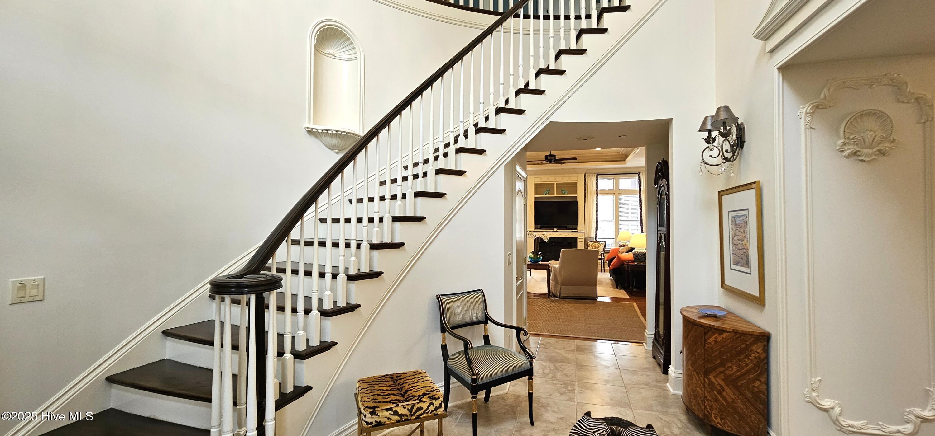 100542598 | Photo 13