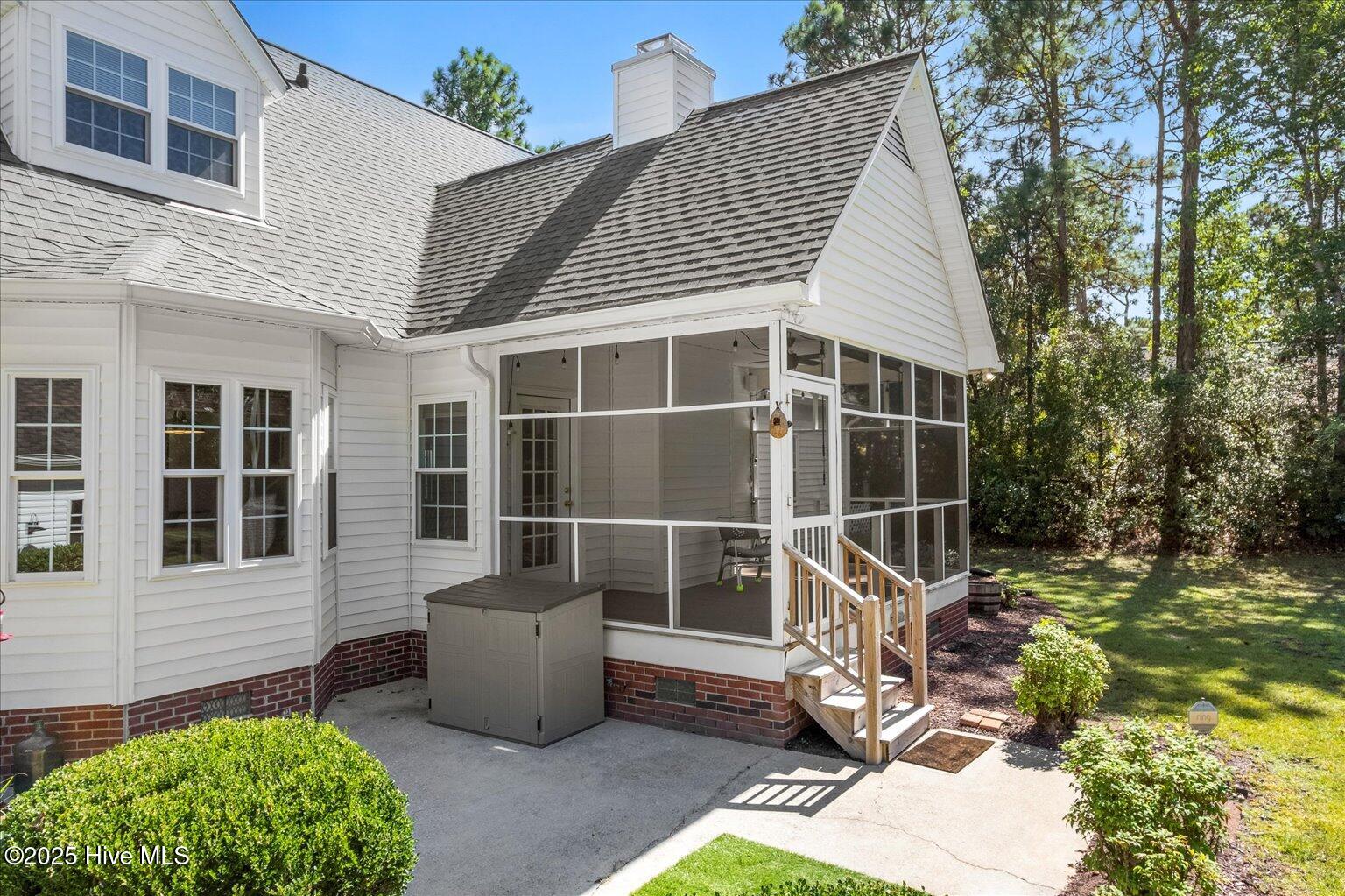 100535280 | Photo 41