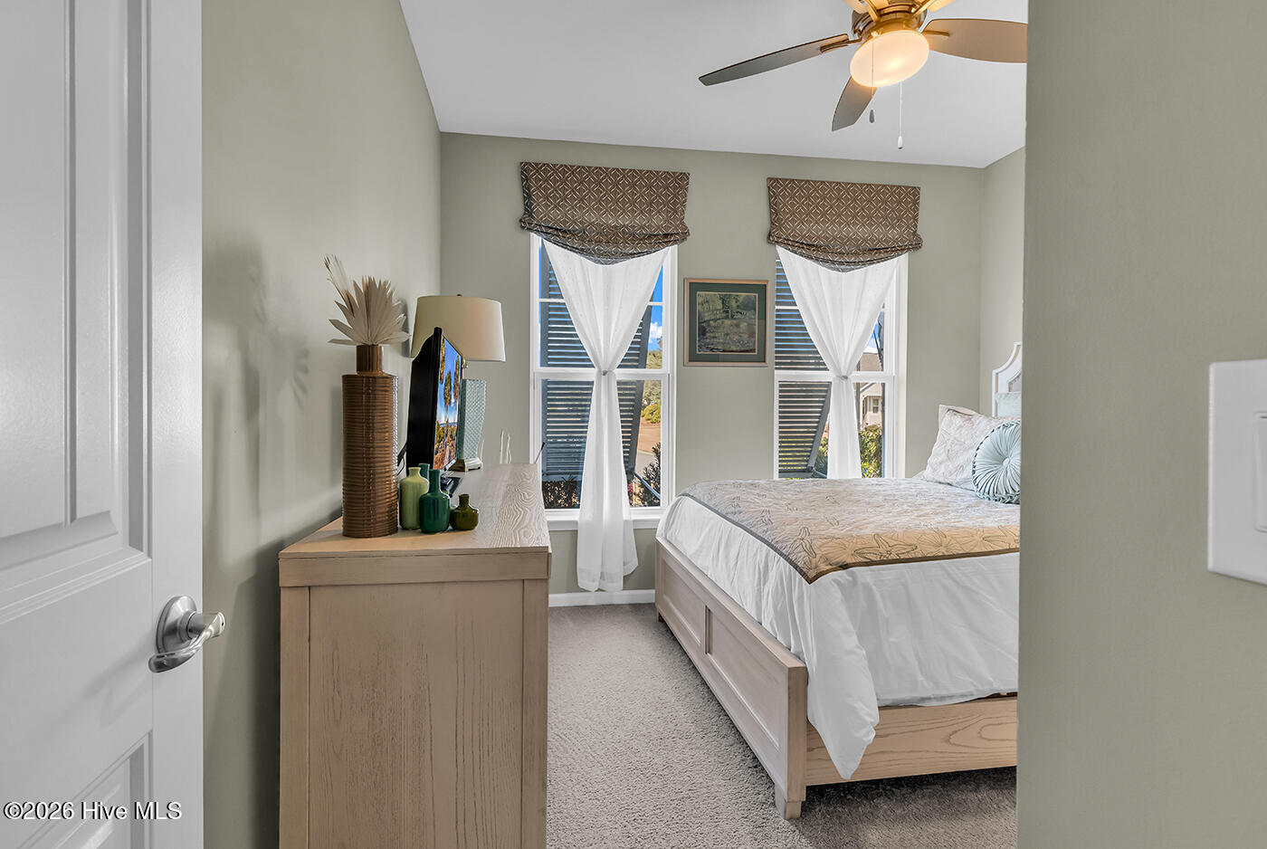 100553360 | Photo 26