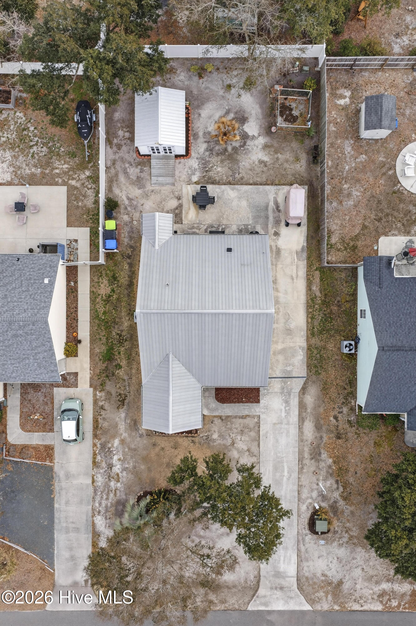 100557821 | Photo 35