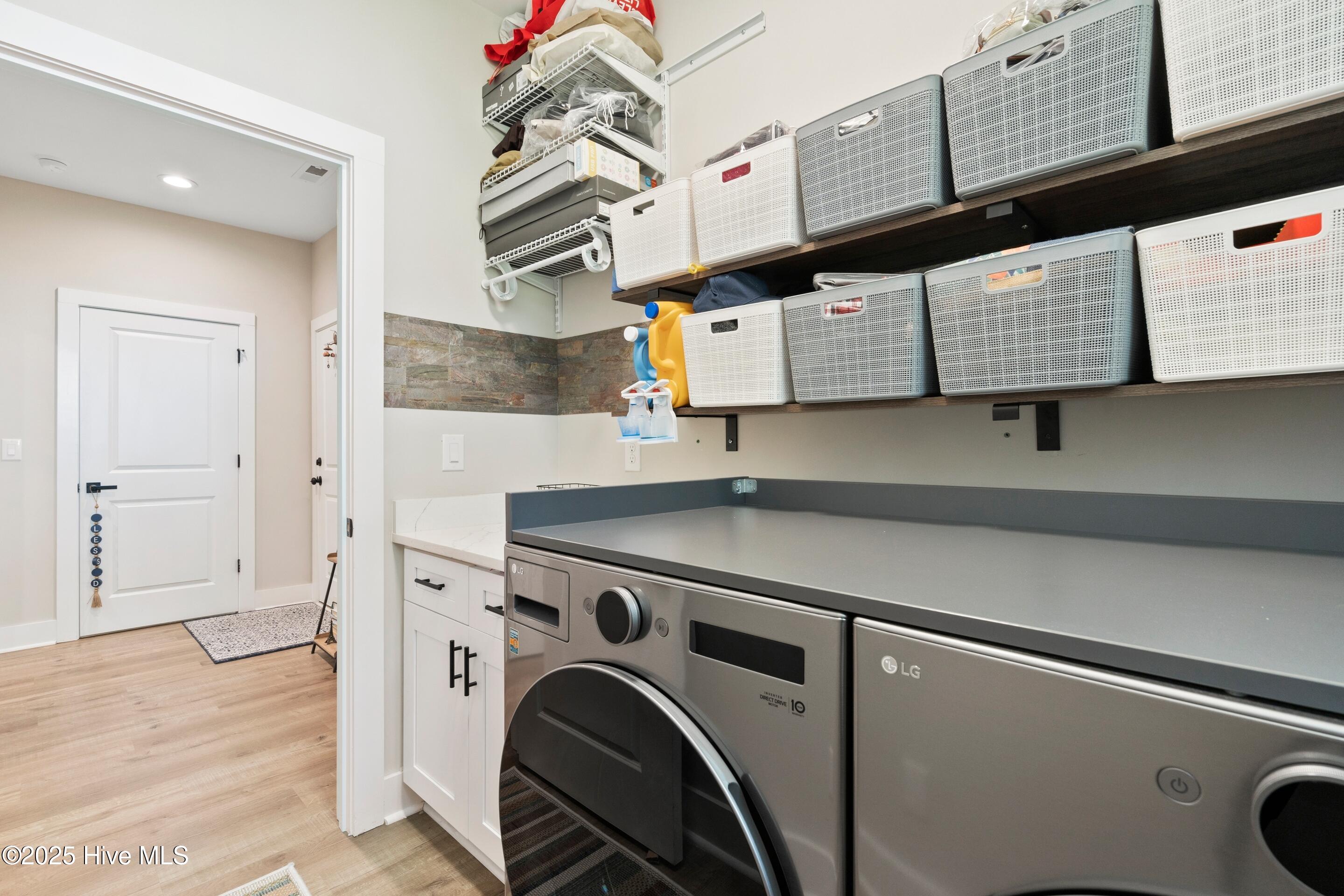 100516160 | Photo 18