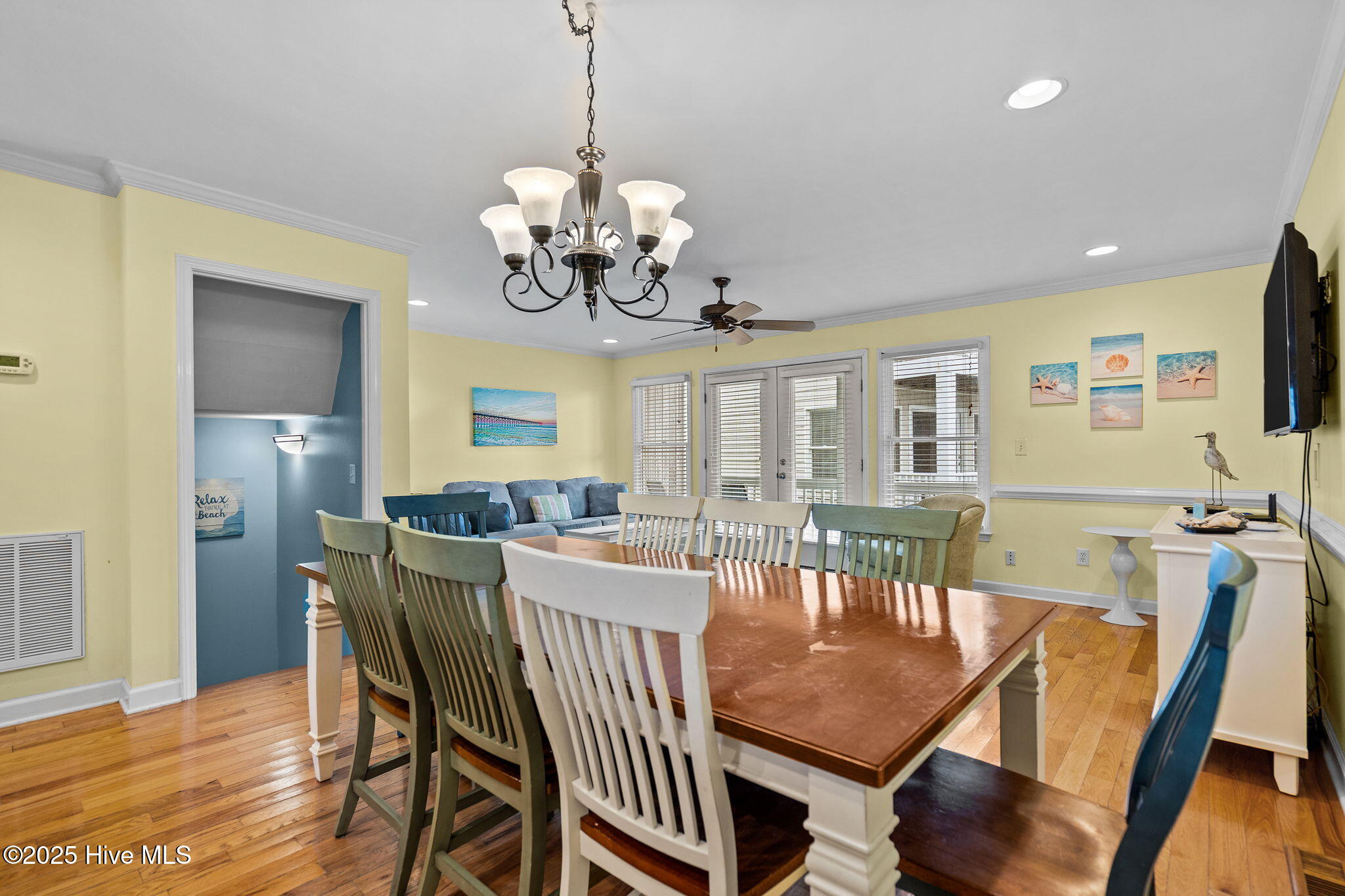 100531131 | Photo 23