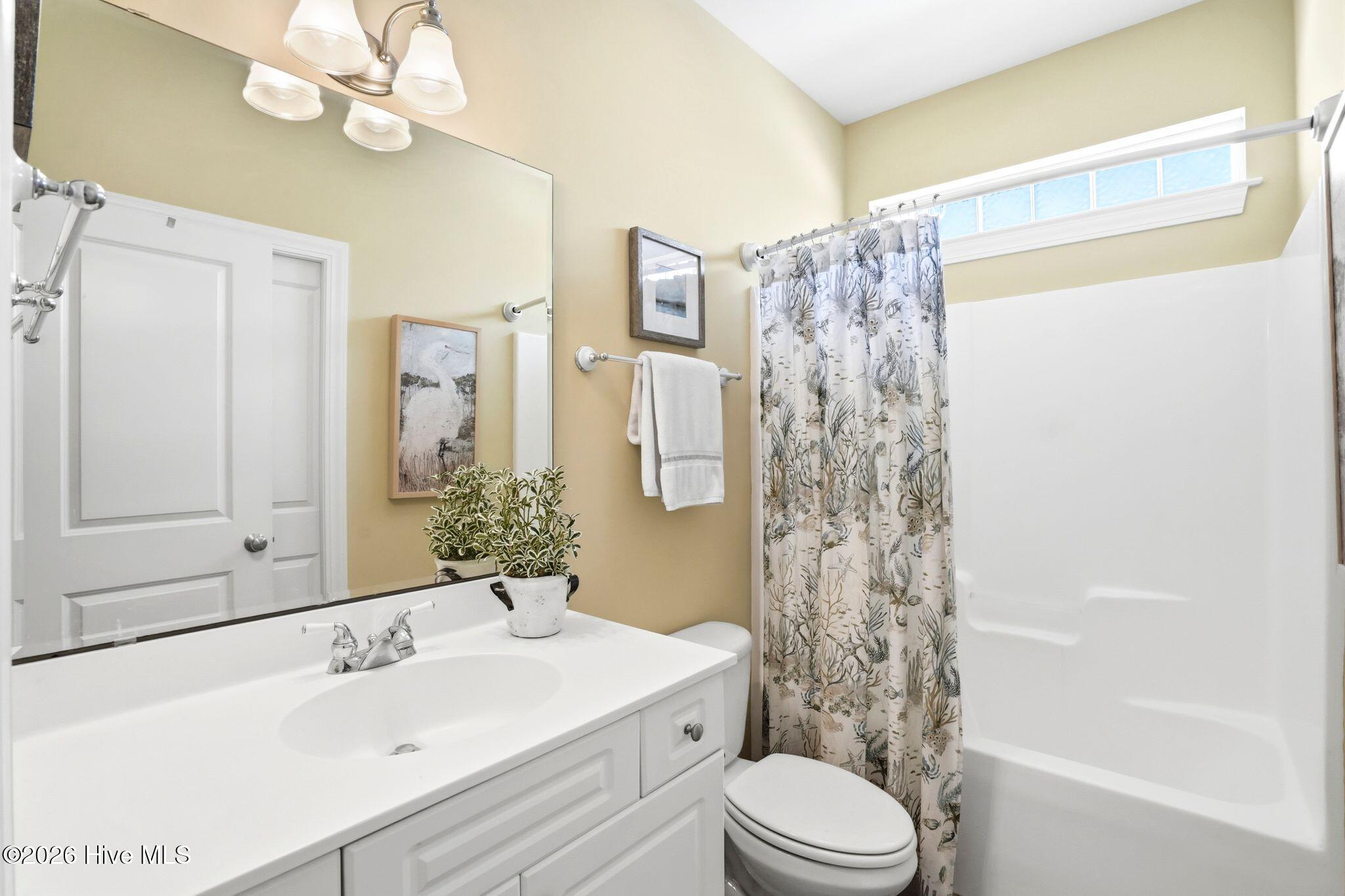 100568540 | Photo 20