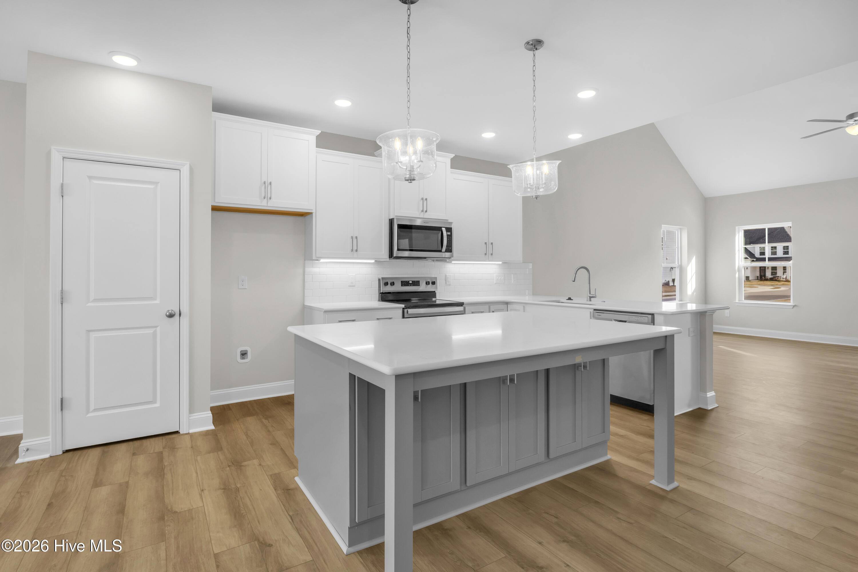 100552791 | Photo 10