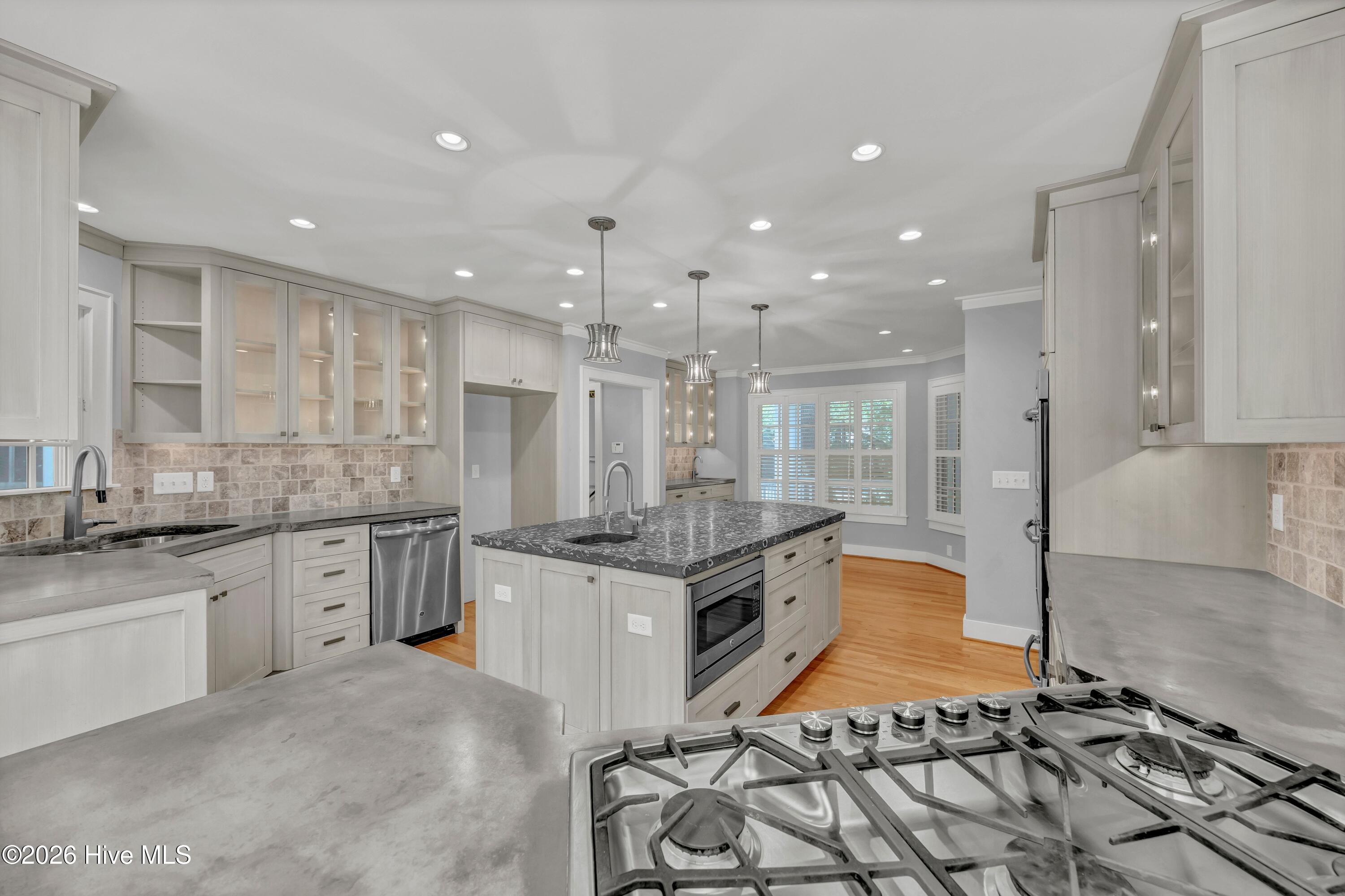 Shirley Johnson - MLS Number: 100575661