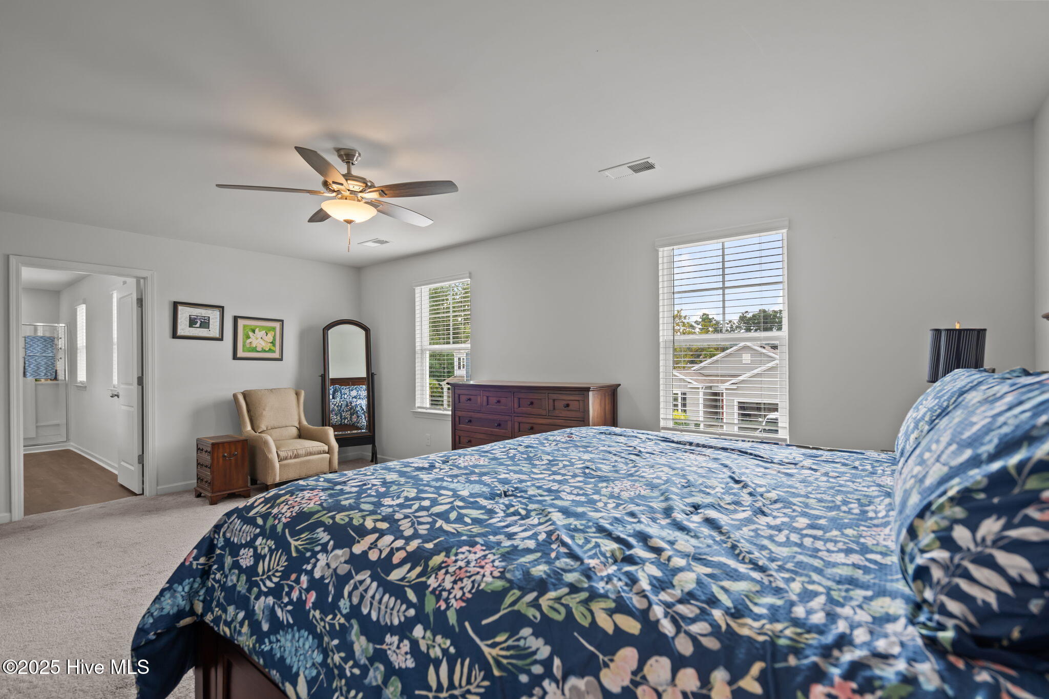 100532297 | Photo 19