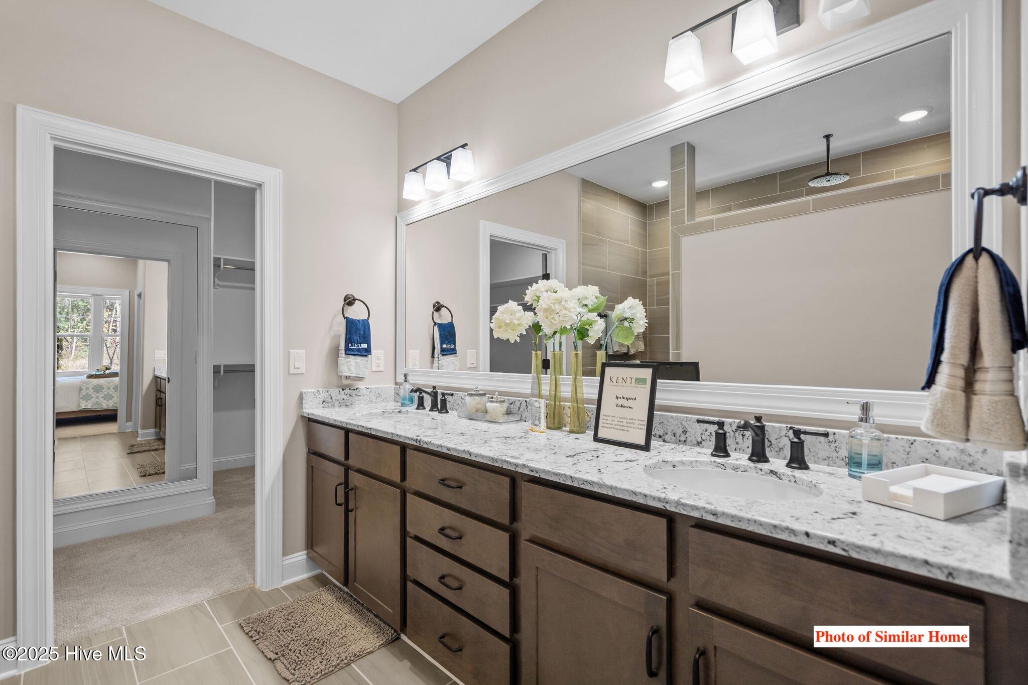 100545835 | Photo 30