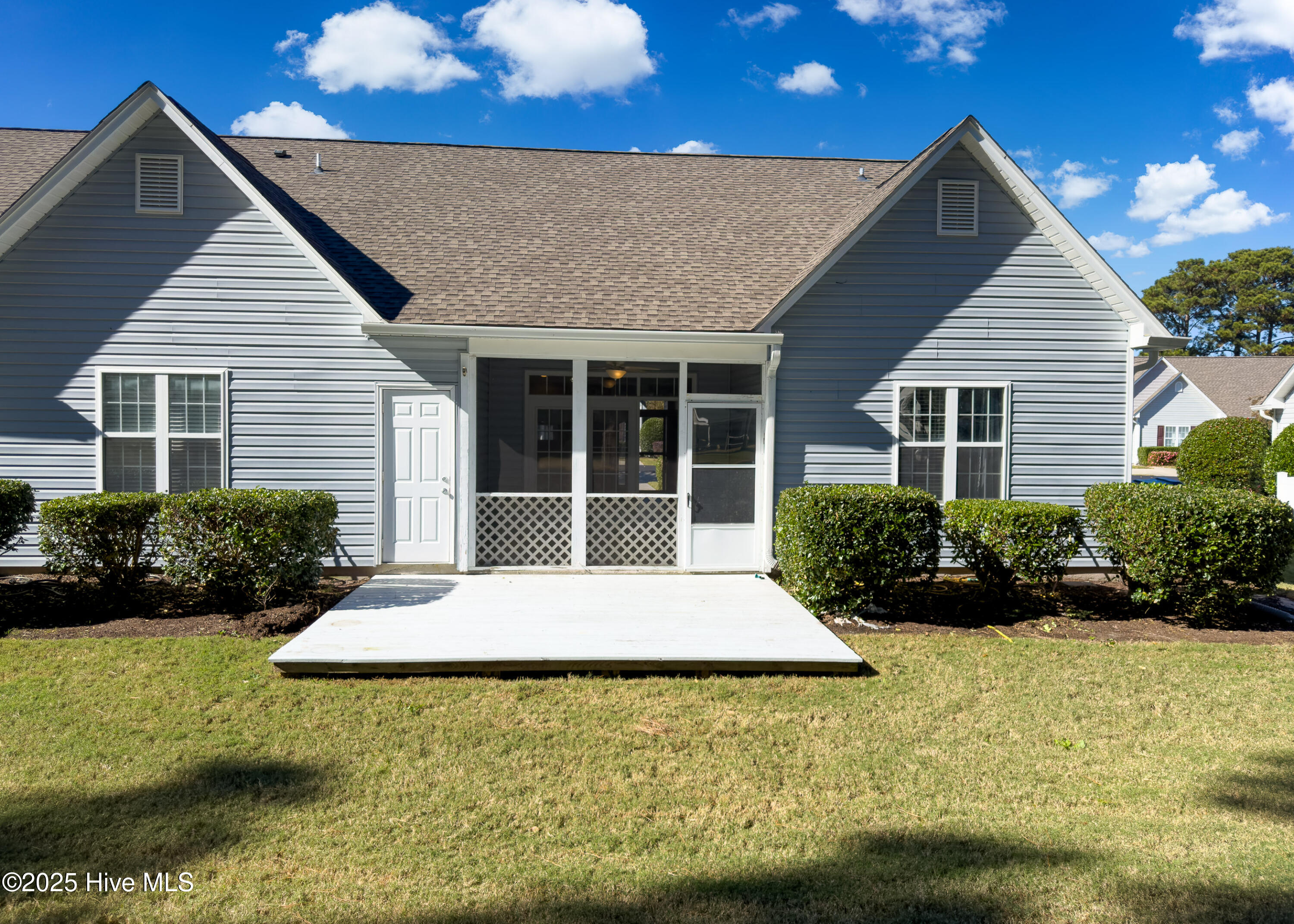 100540953 | Photo 22