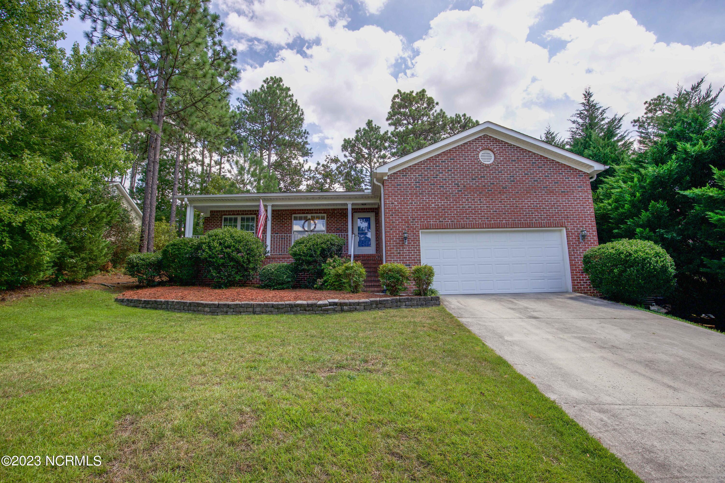 2165 Longleaf Dr W-40