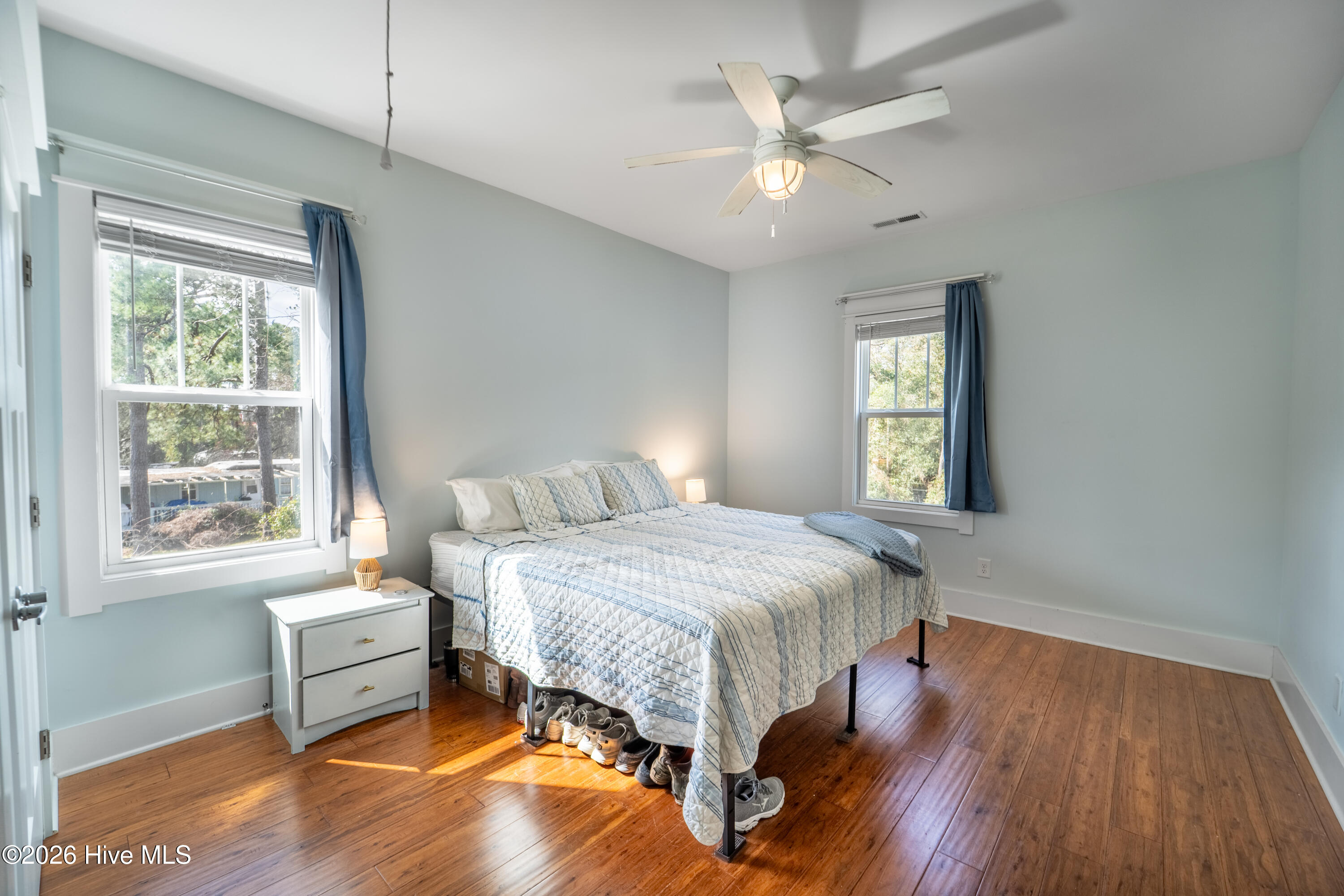 100559226 | Photo 11