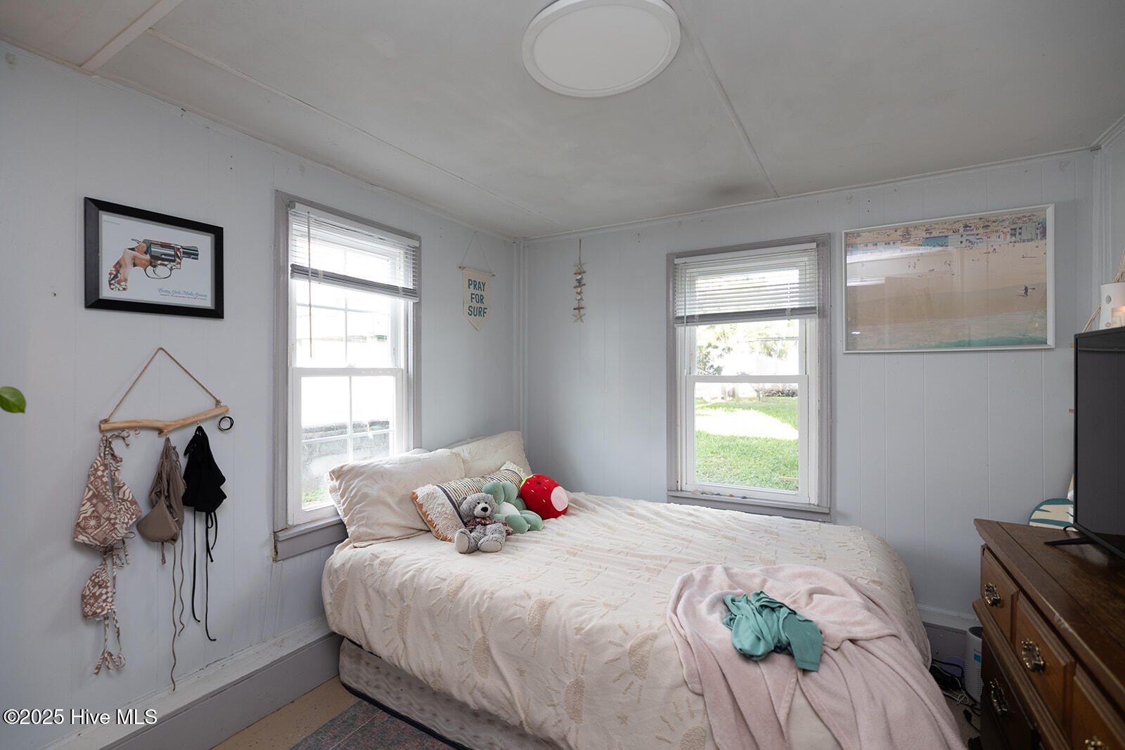 100513730 | Photo 25