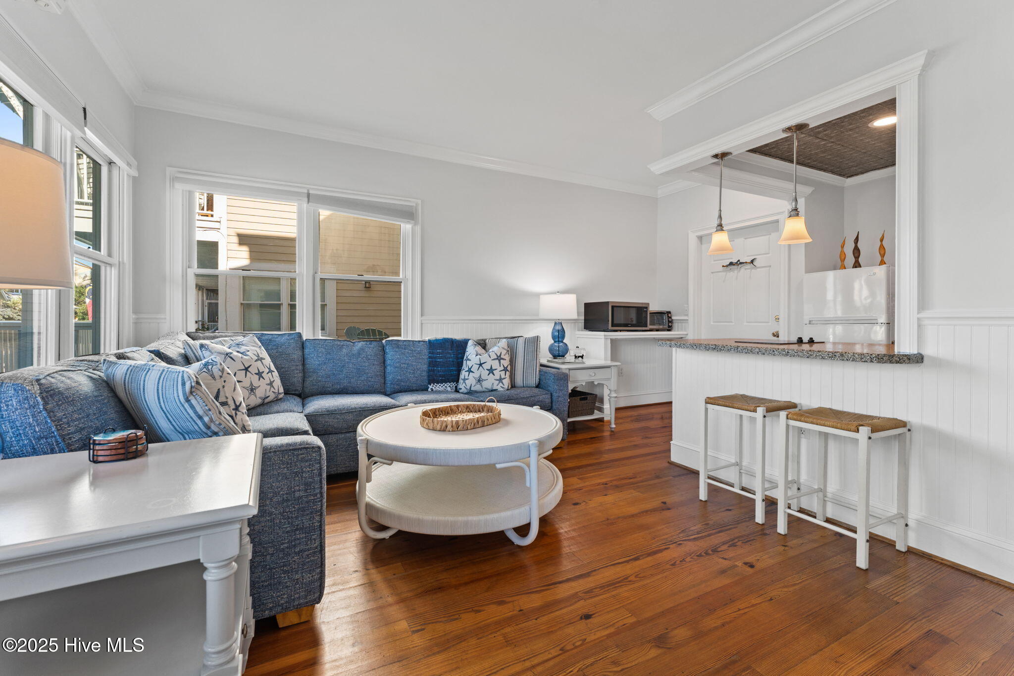 100510099 | Photo 25