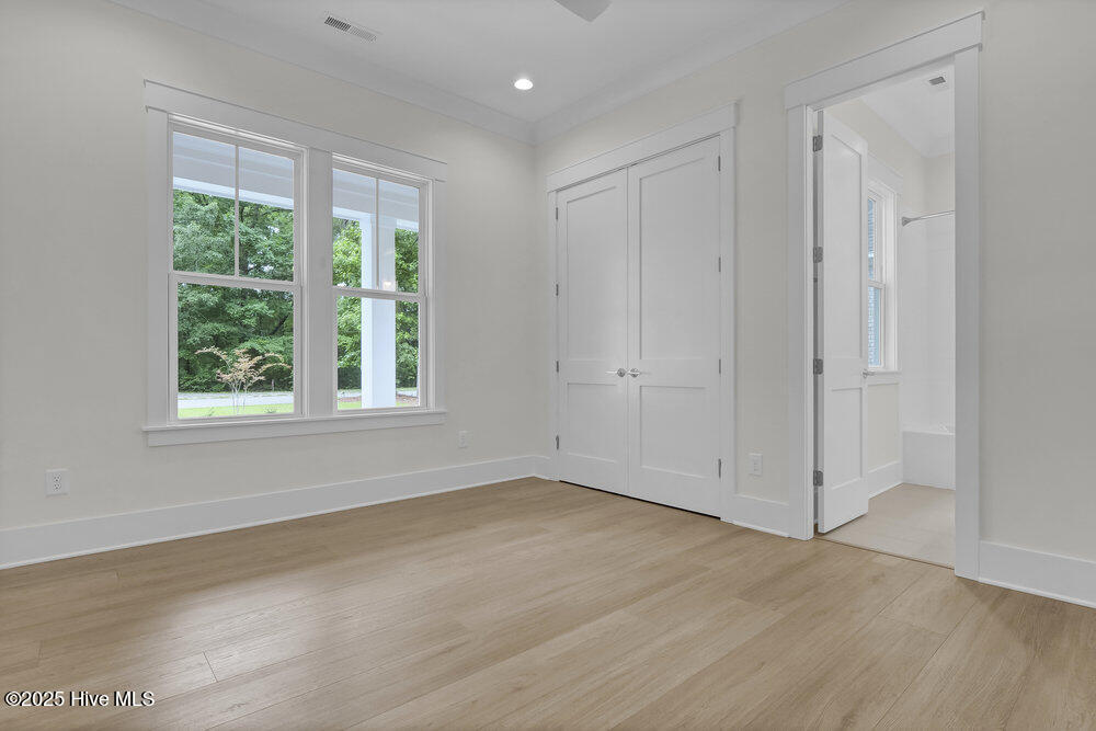 100512551 | Photo 18