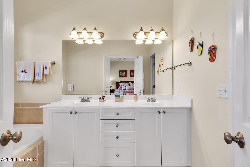 100564963 | Photo 31