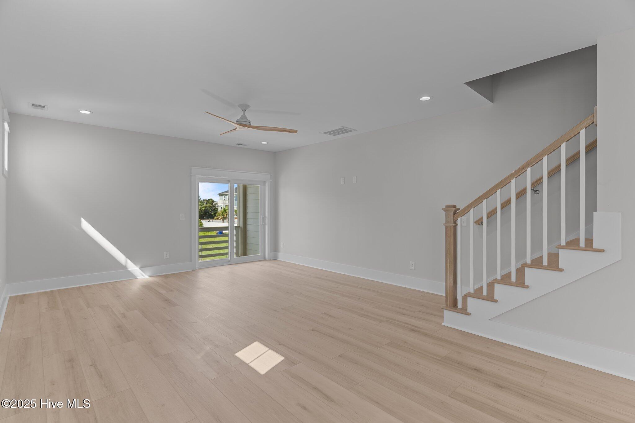 100515159 | Photo 18