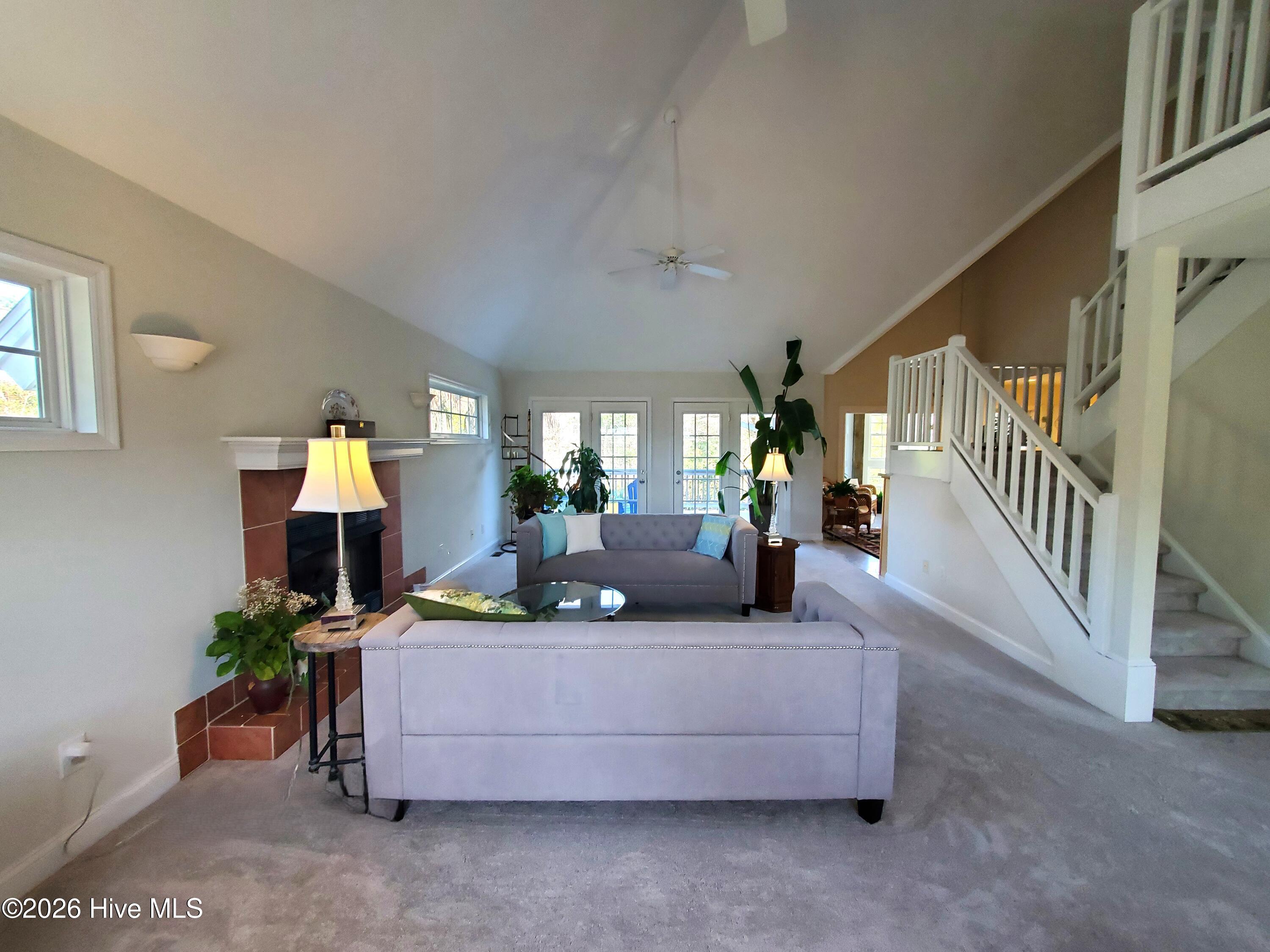 100560491 | Photo 20