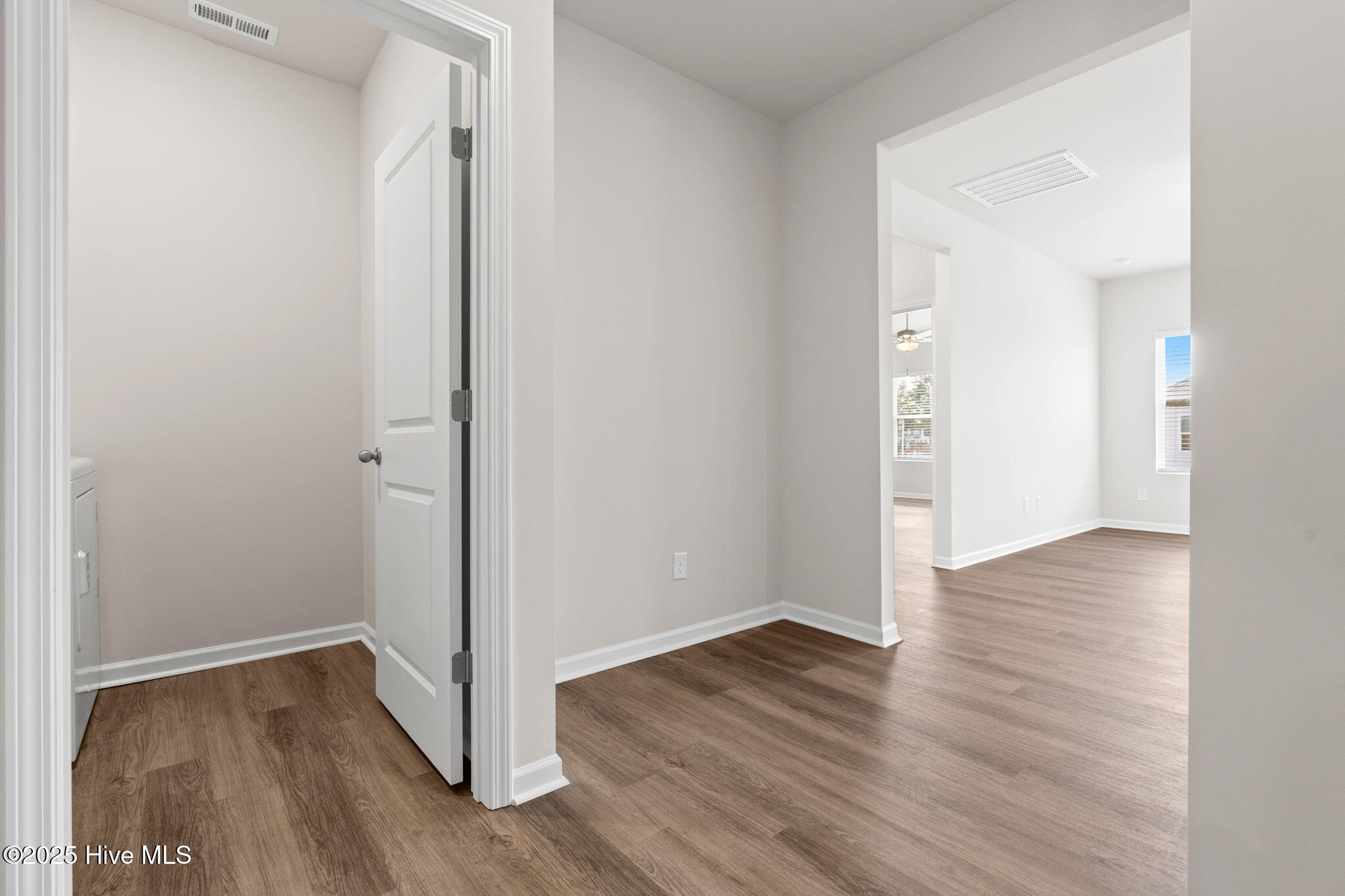 100565798 | Photo 10