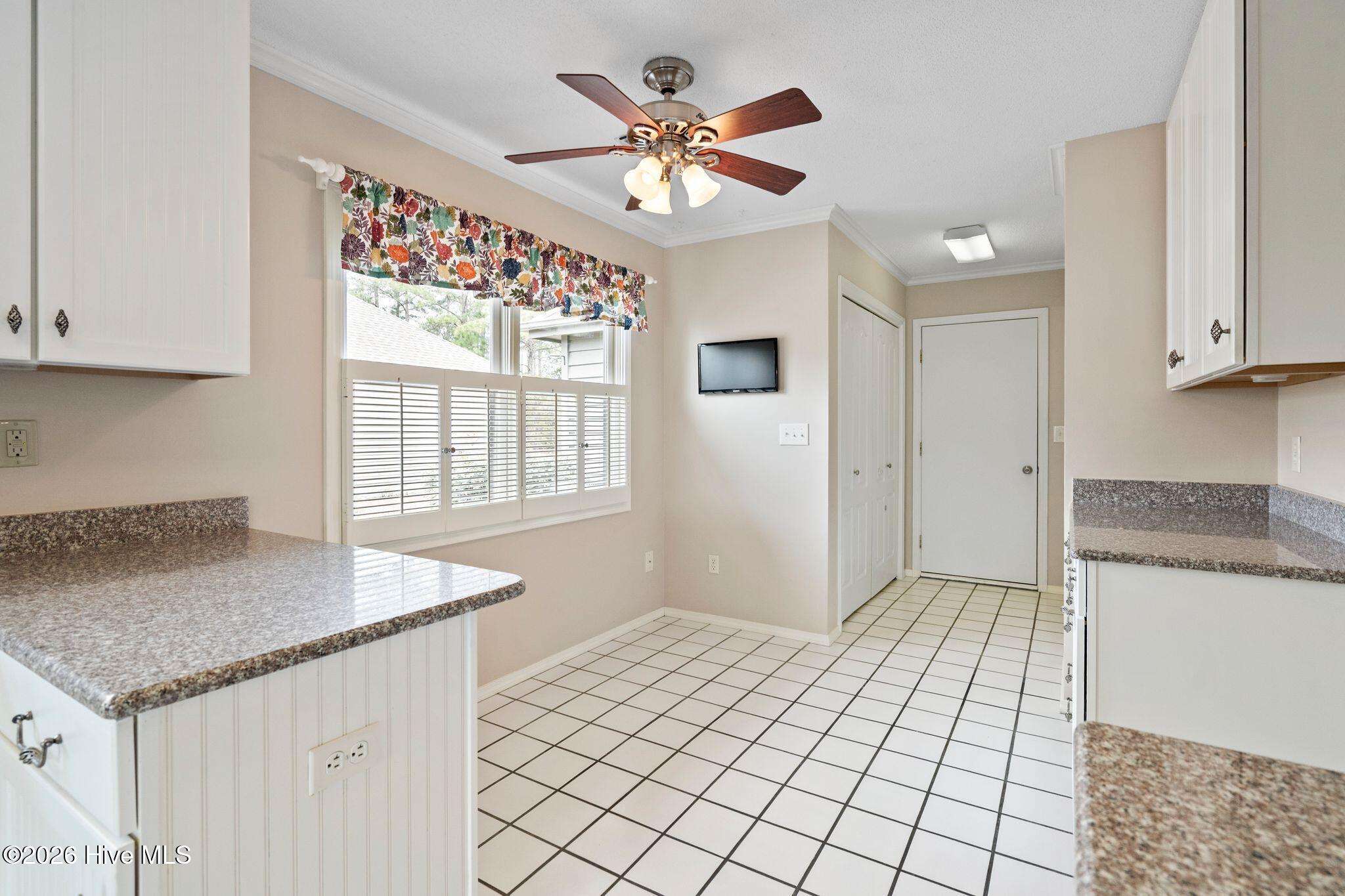 100558644 | Photo 37