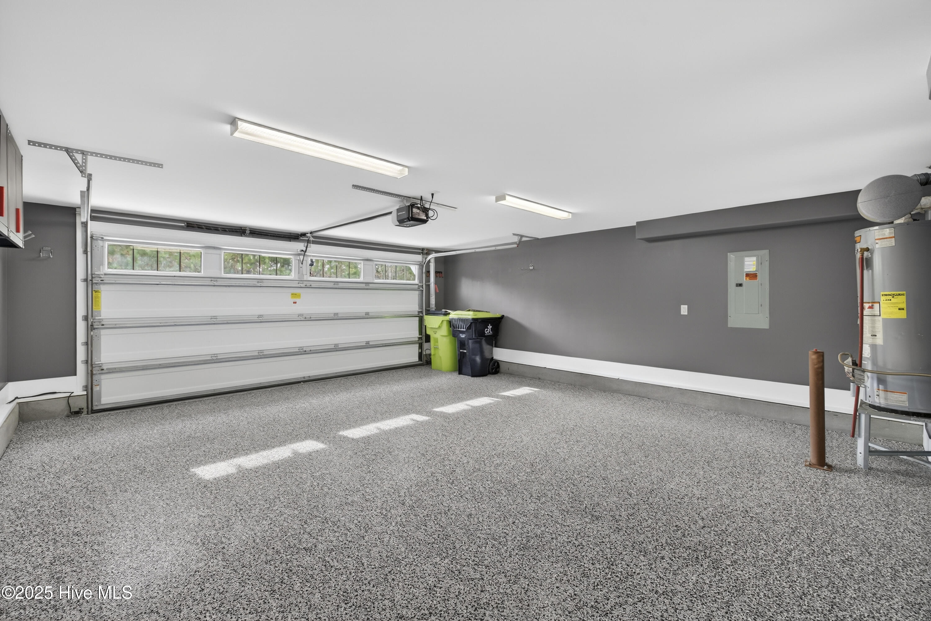 100547164 | Photo 33