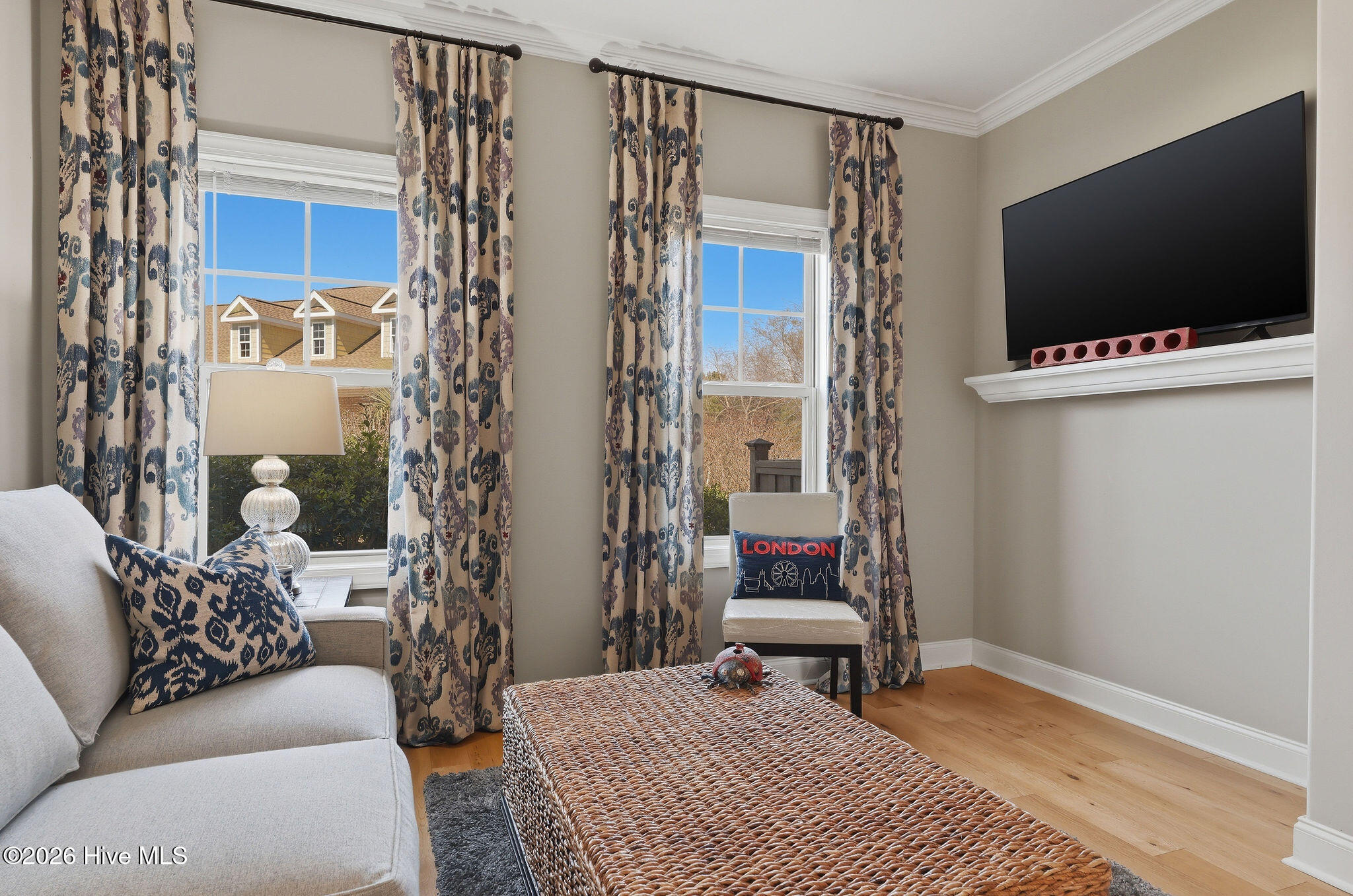 100561215 | Photo 39