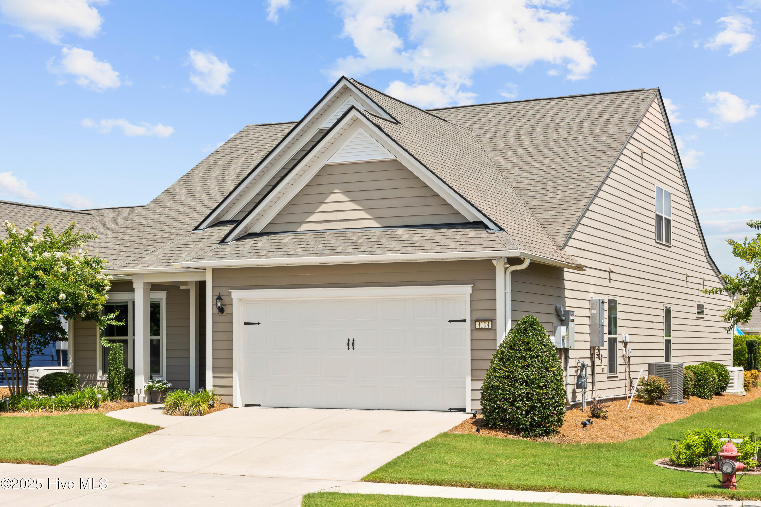 100476655 | Photo 79