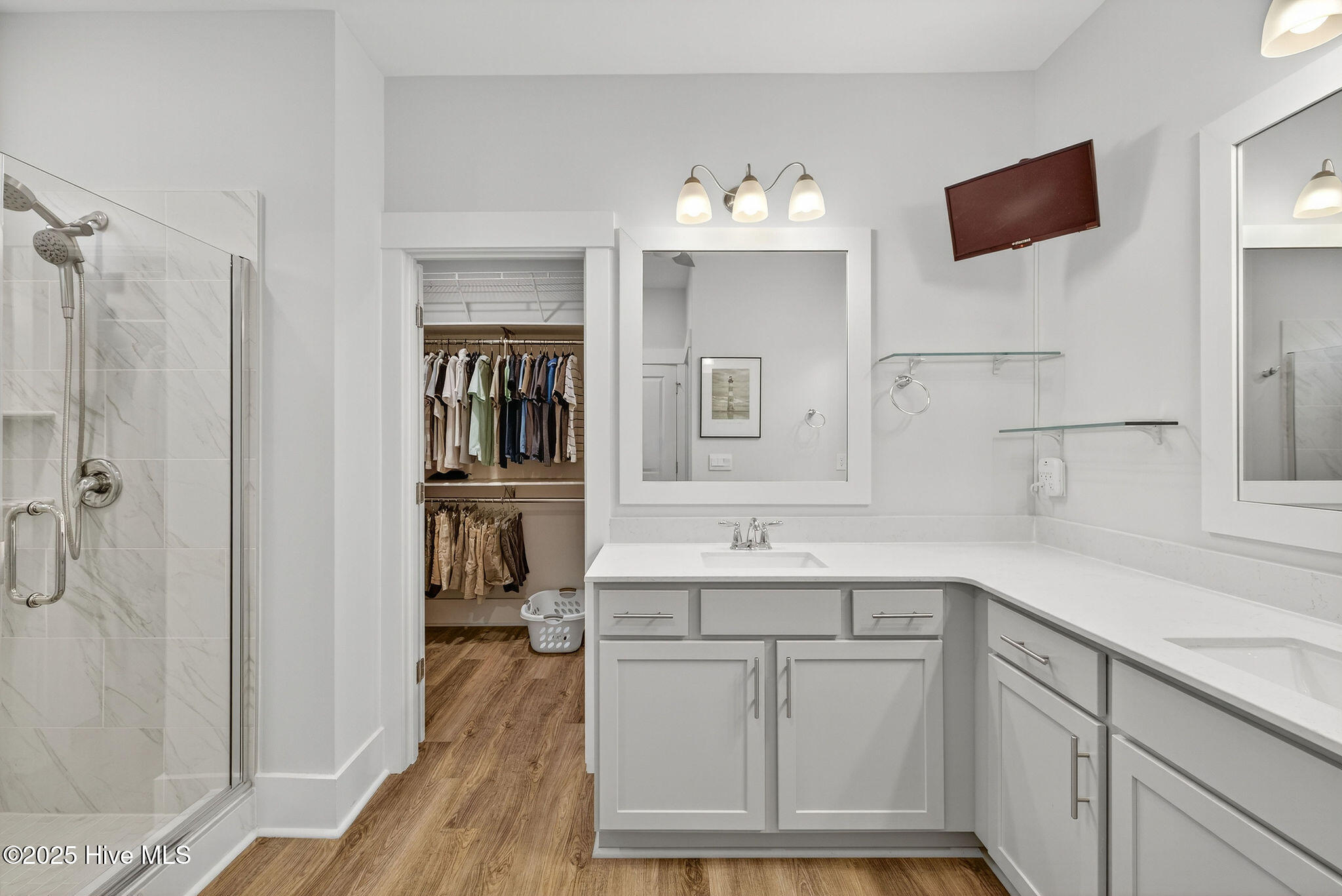 100537868 | Photo 17