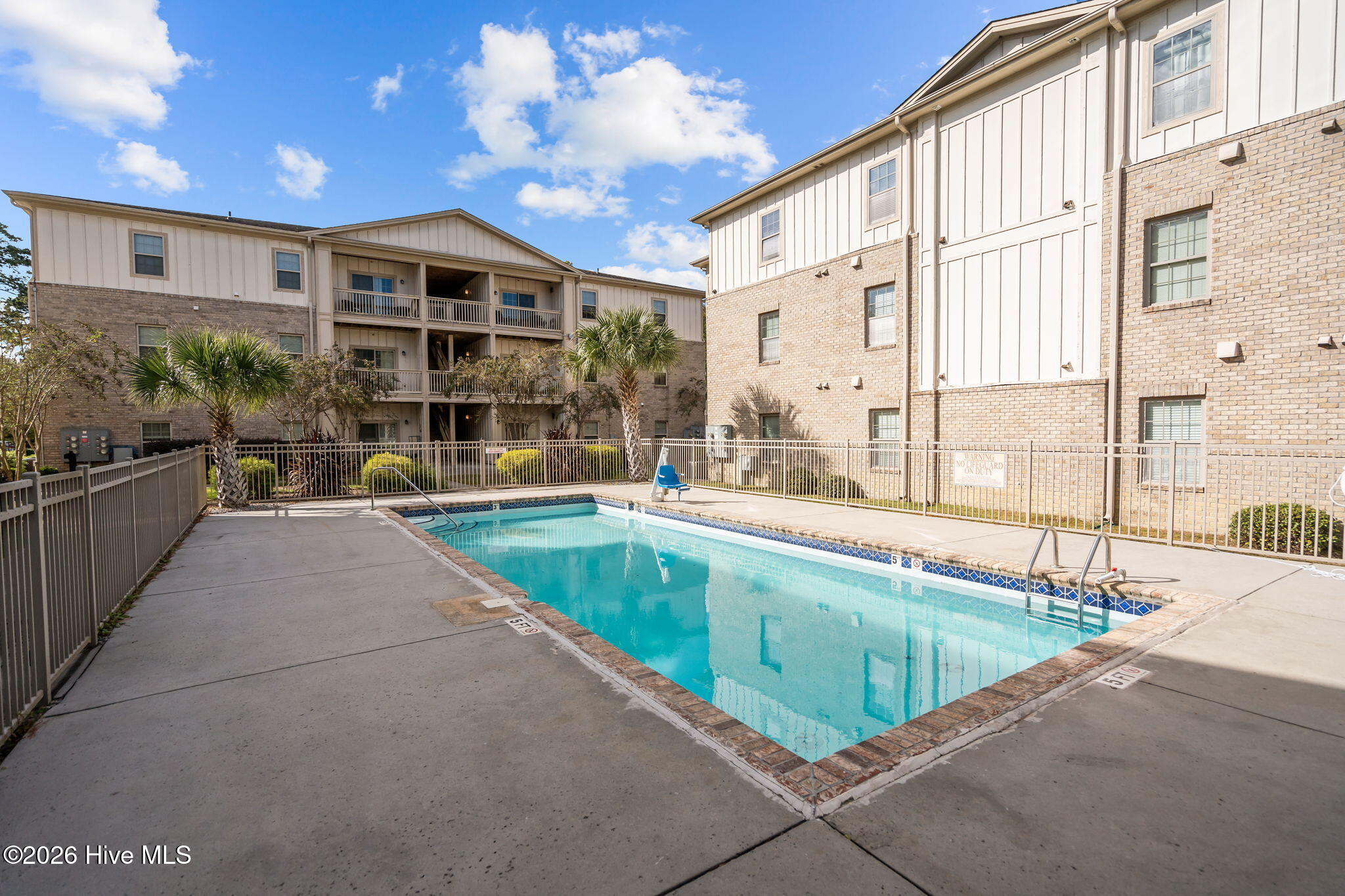 100558292 | Photo 32