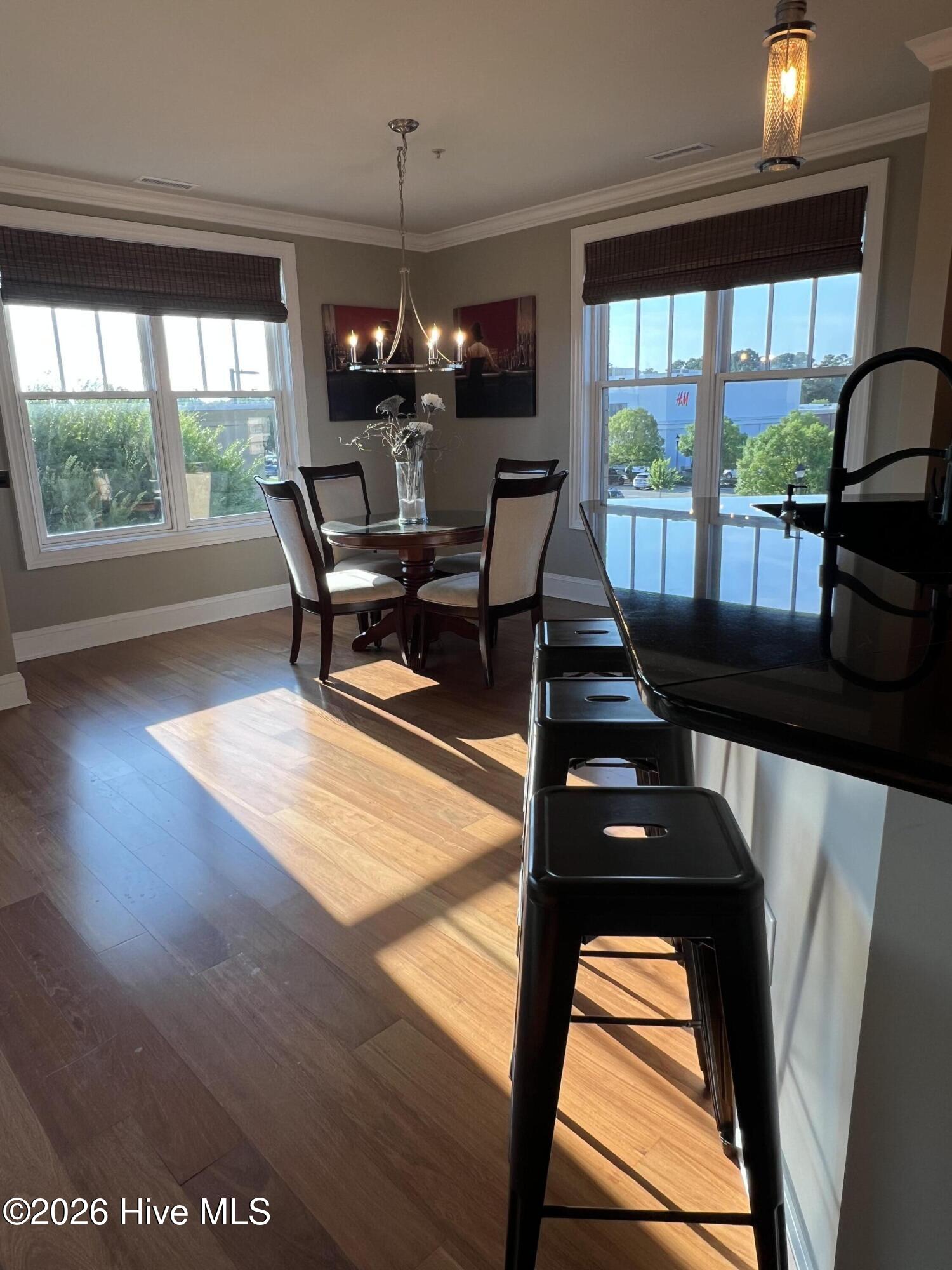 100565010 | Photo 14