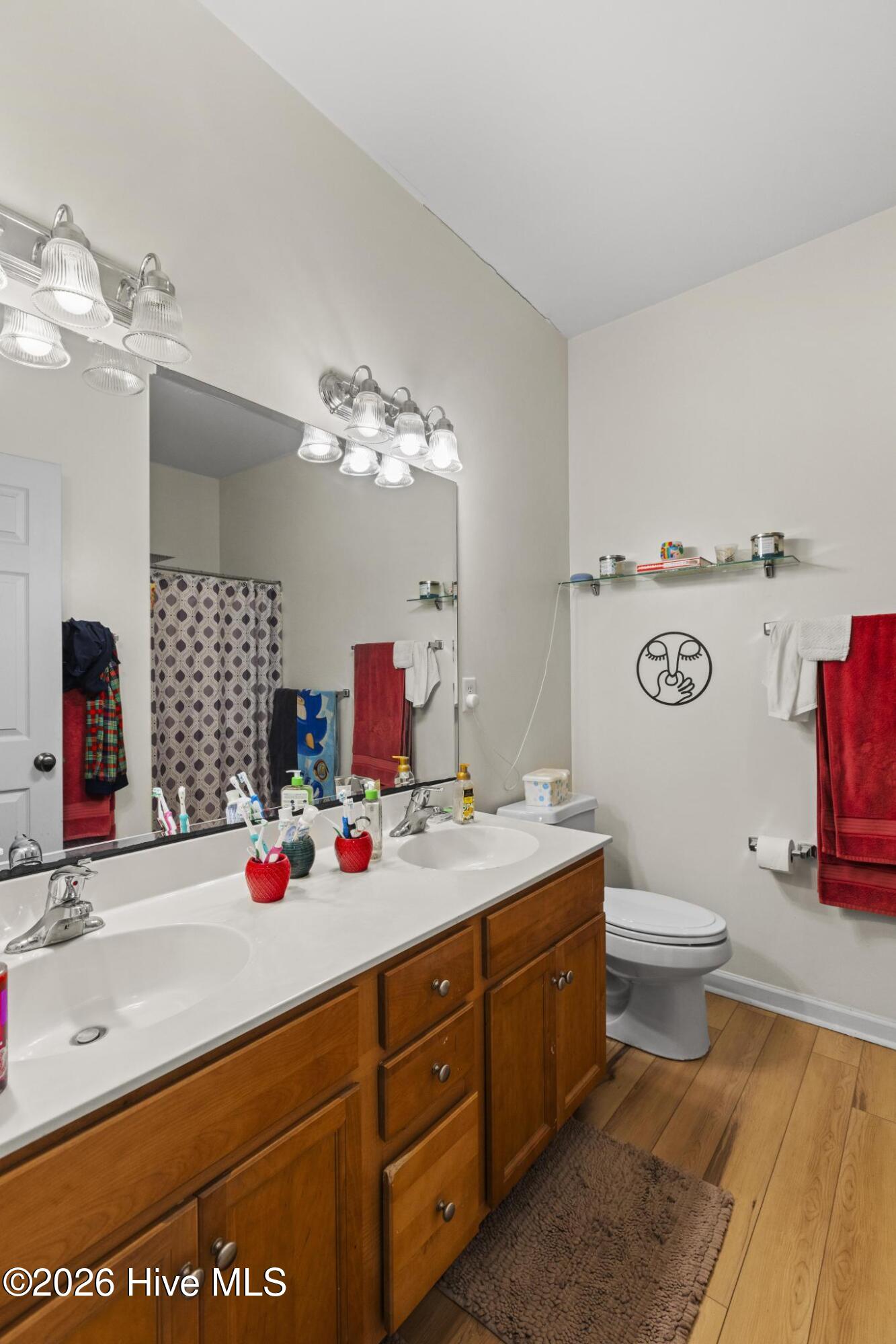 100556084 | Photo 37