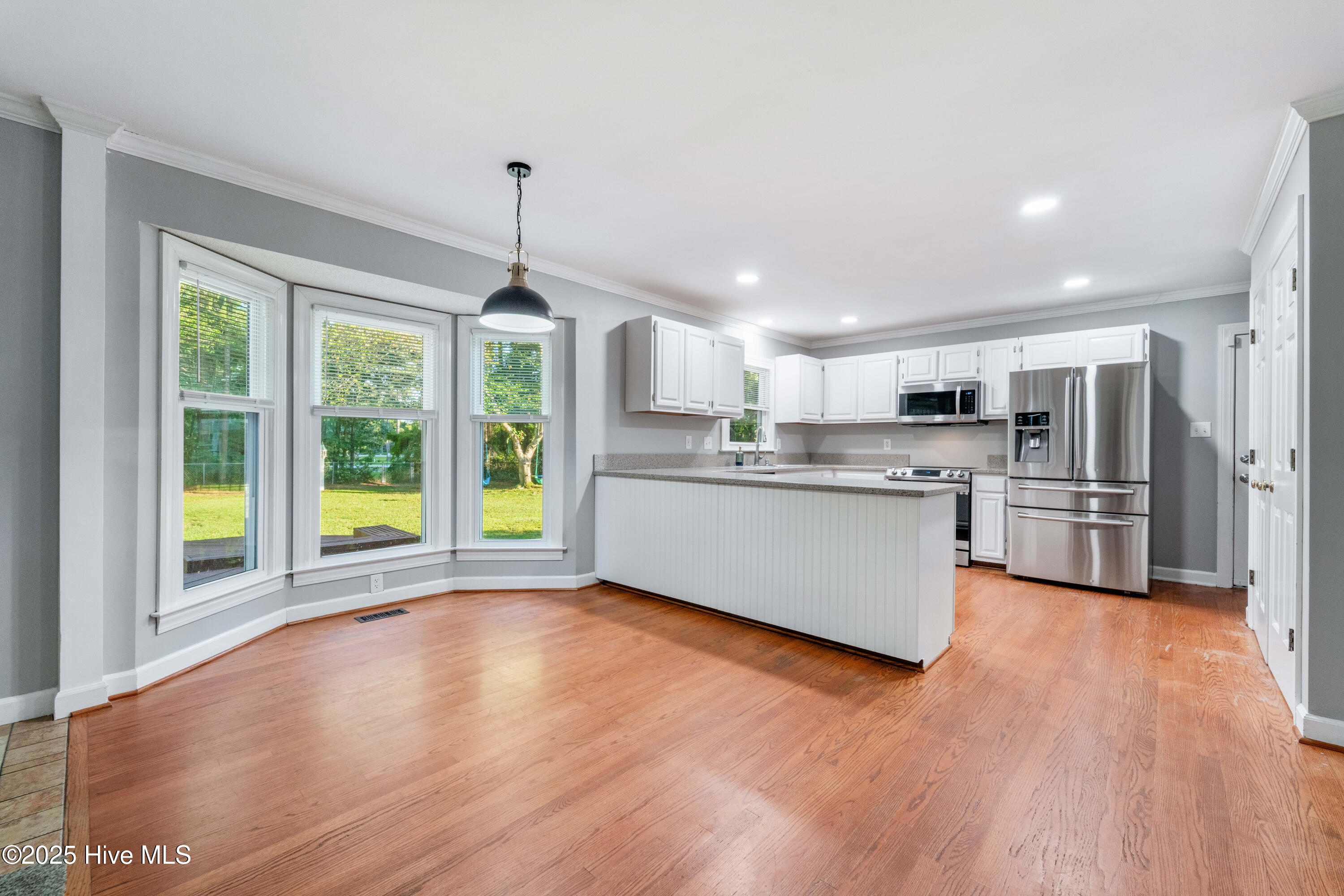 100527968 | Photo 10