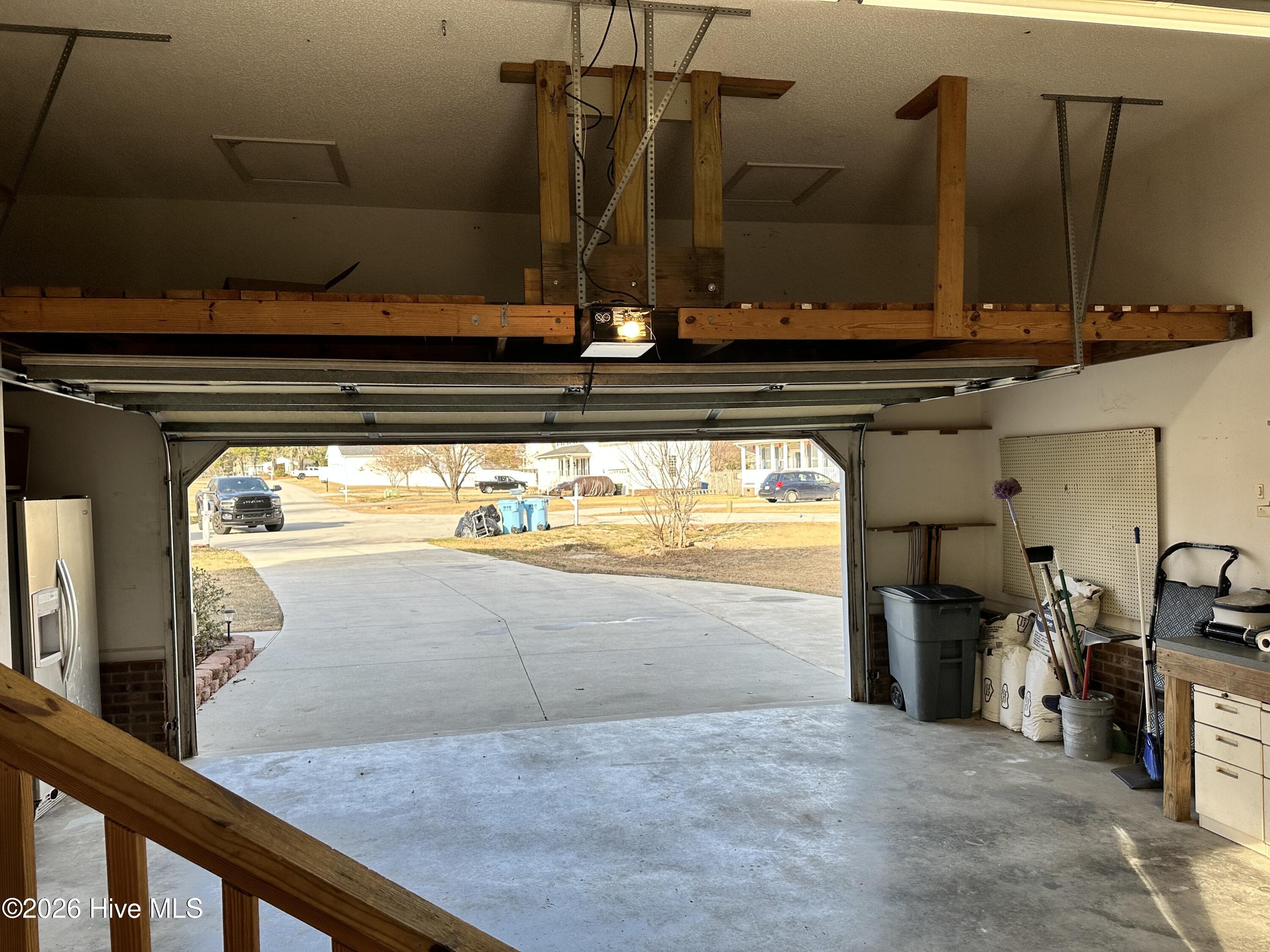 100551305 | Photo 51