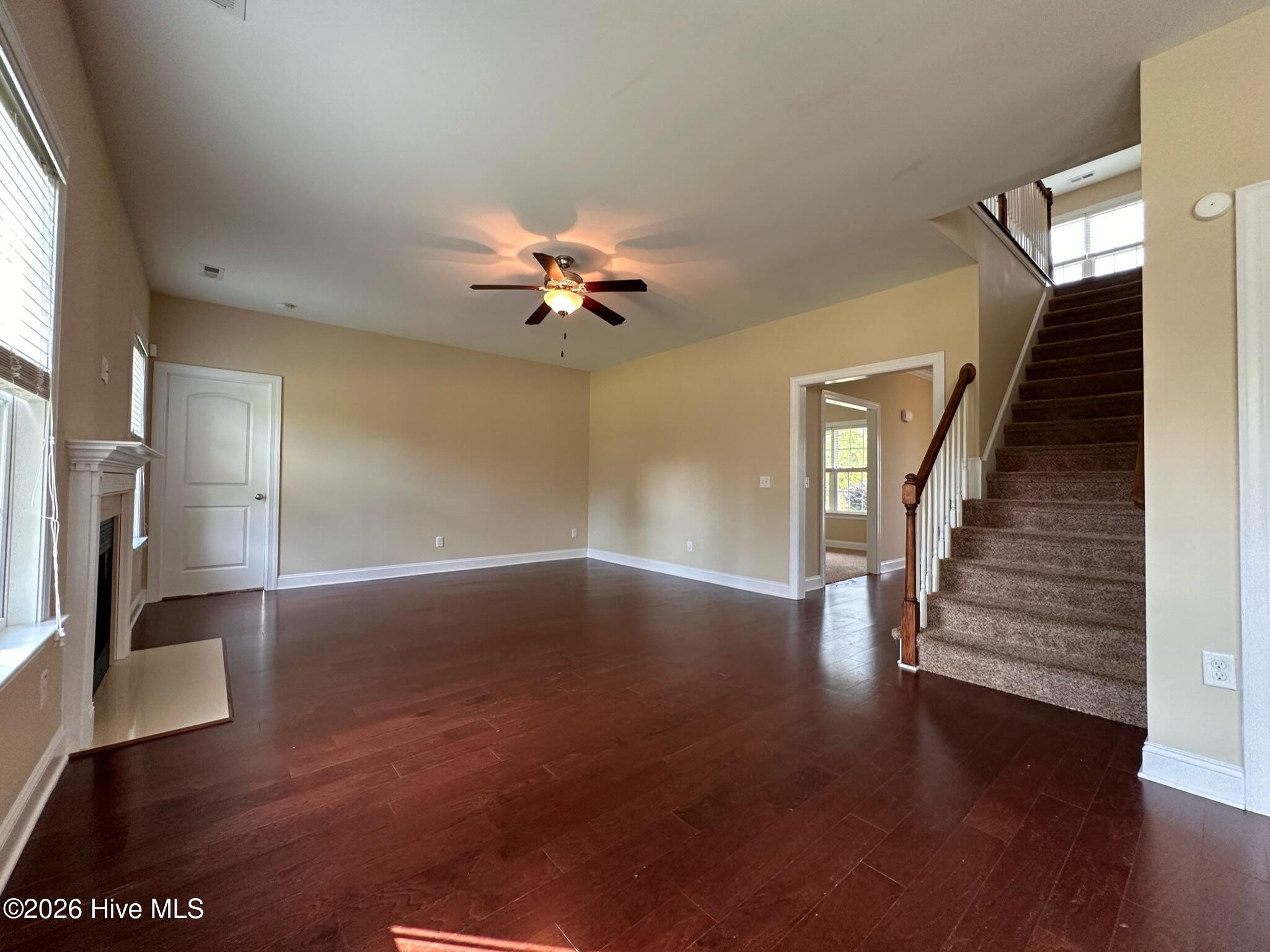 100557868 | Photo 15