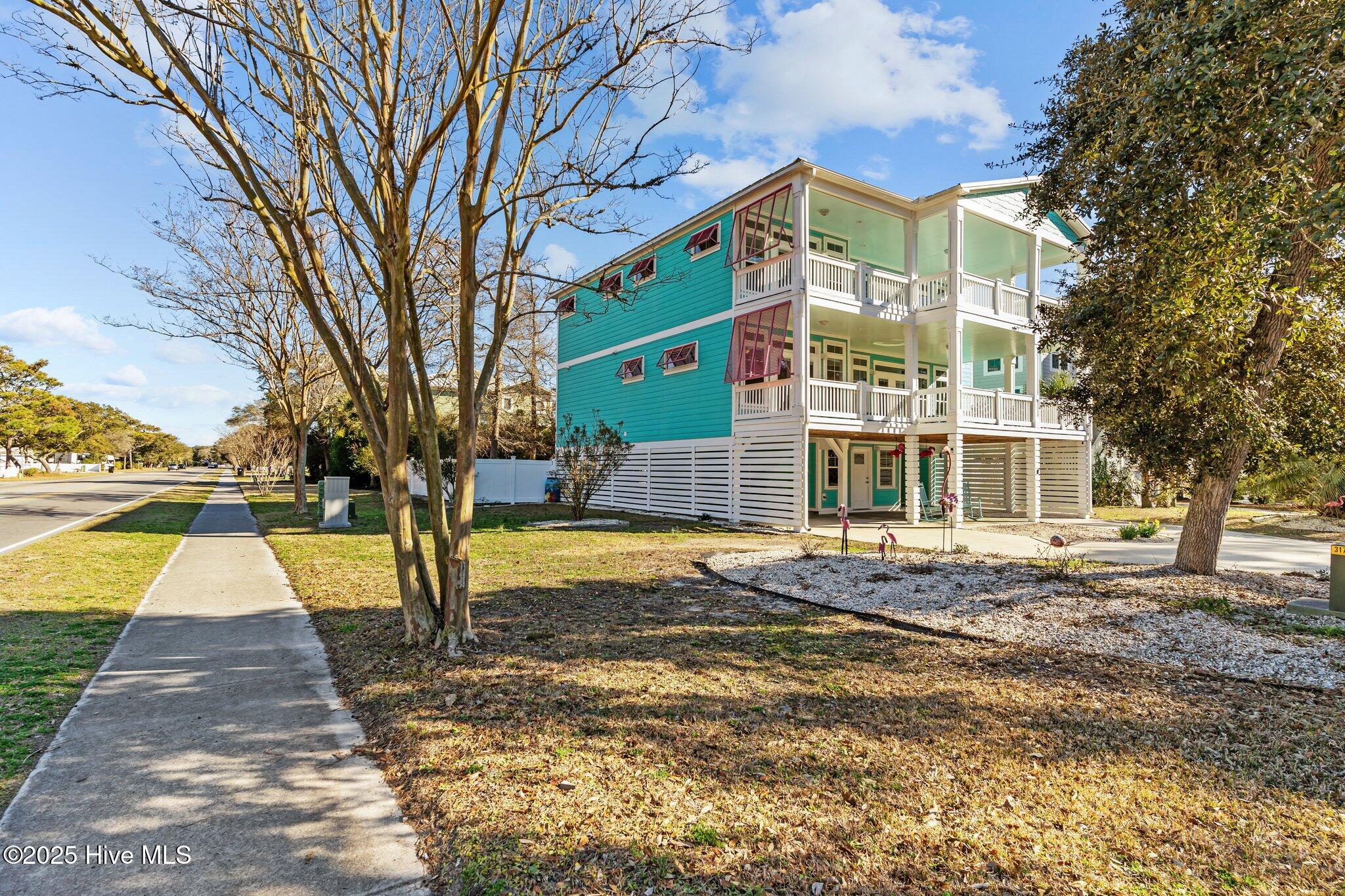 100516737 | Photo 83