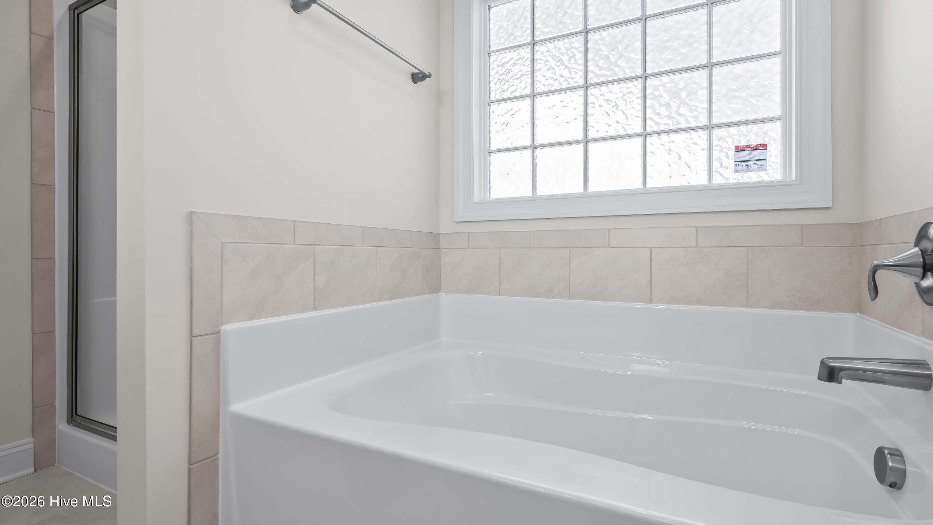 100563871 | Photo 25