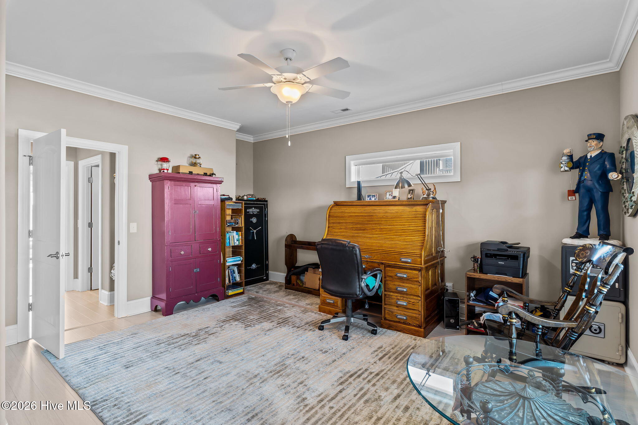 100549161 | Photo 33