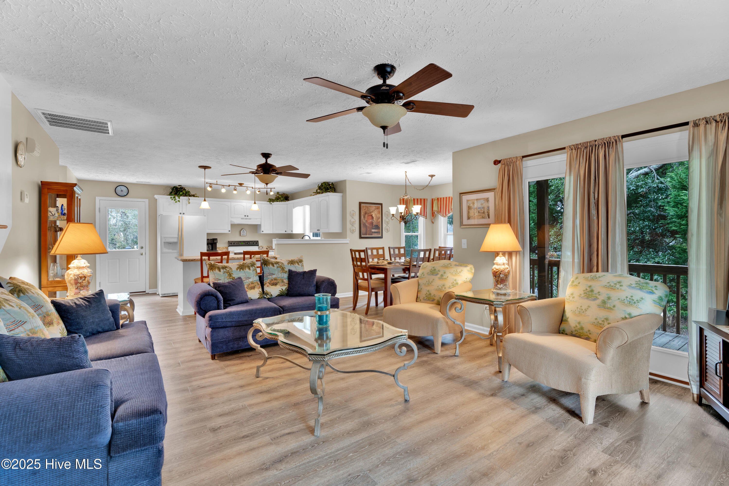 100530554 | Photo 22