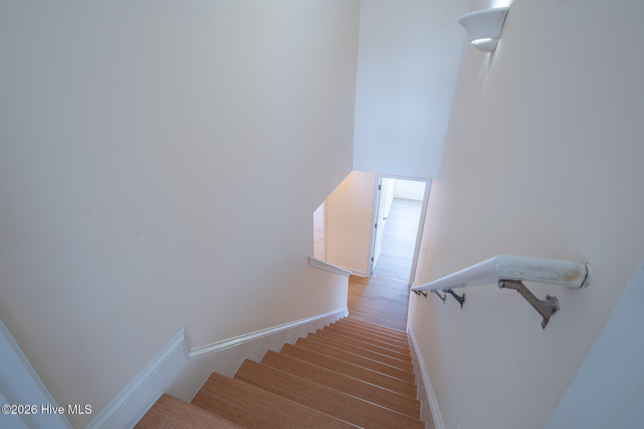 100567911 | Photo 18