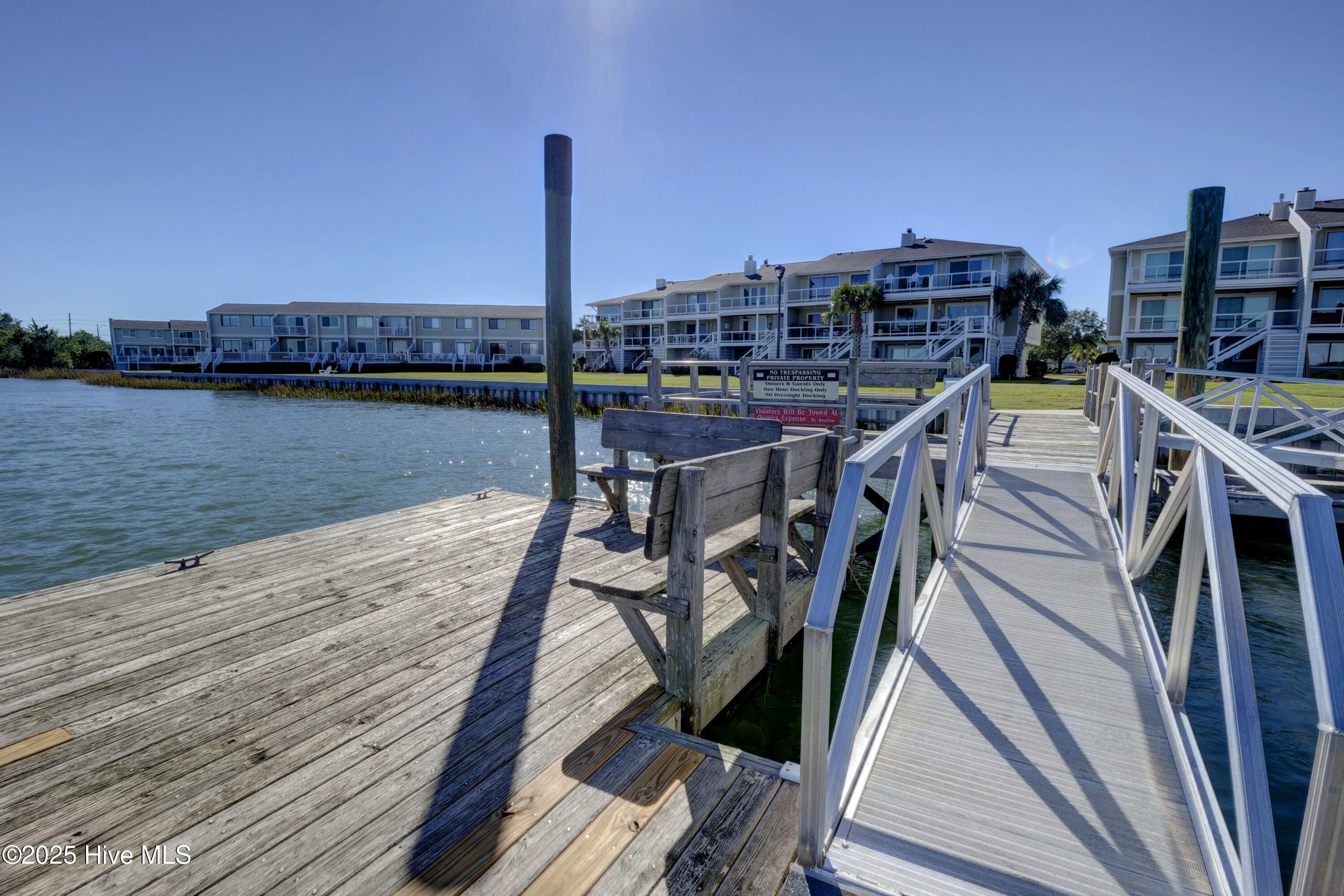 100532571 | Photo 43